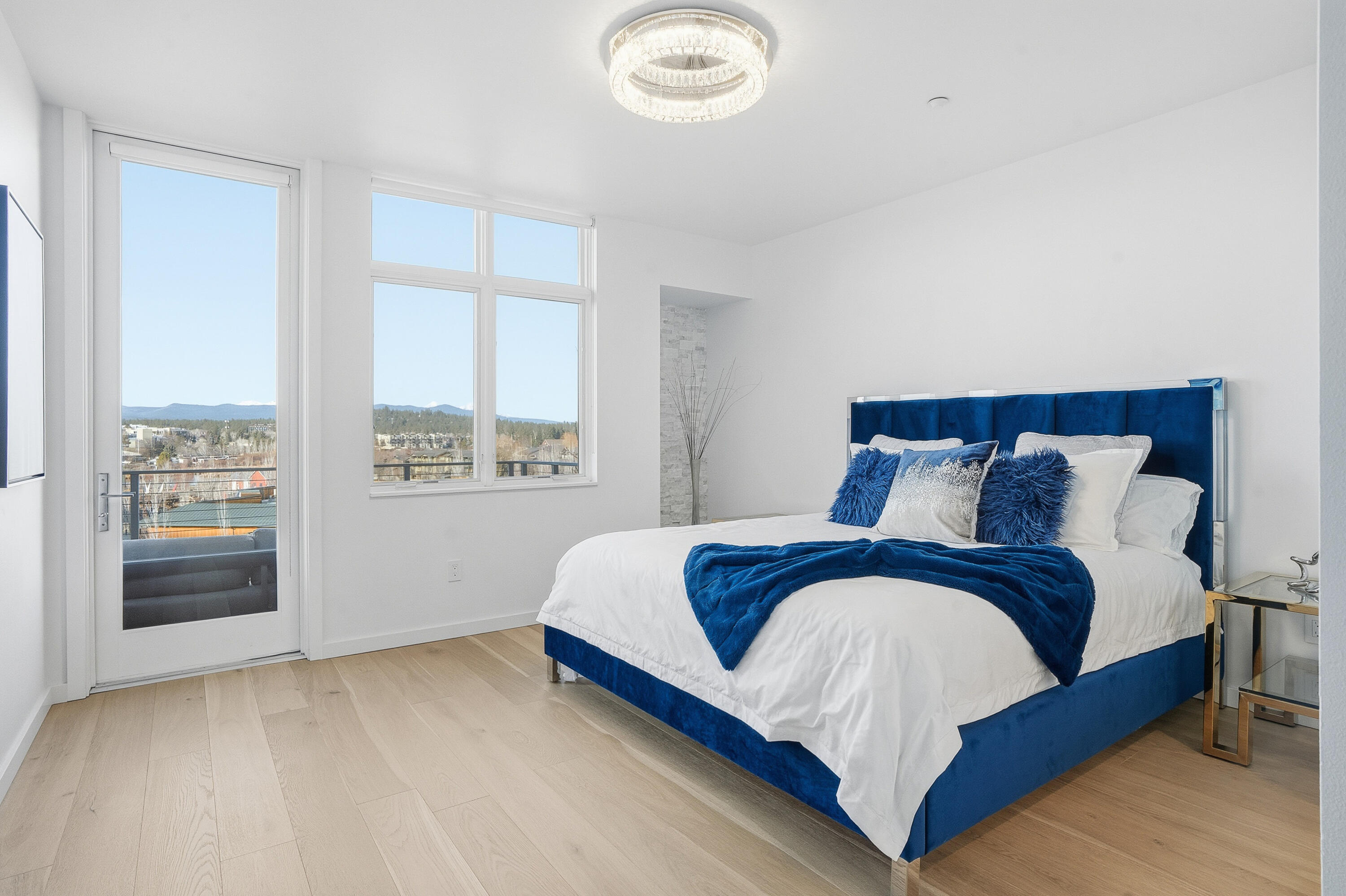 291 SW Bluff Drive, UNIT 320