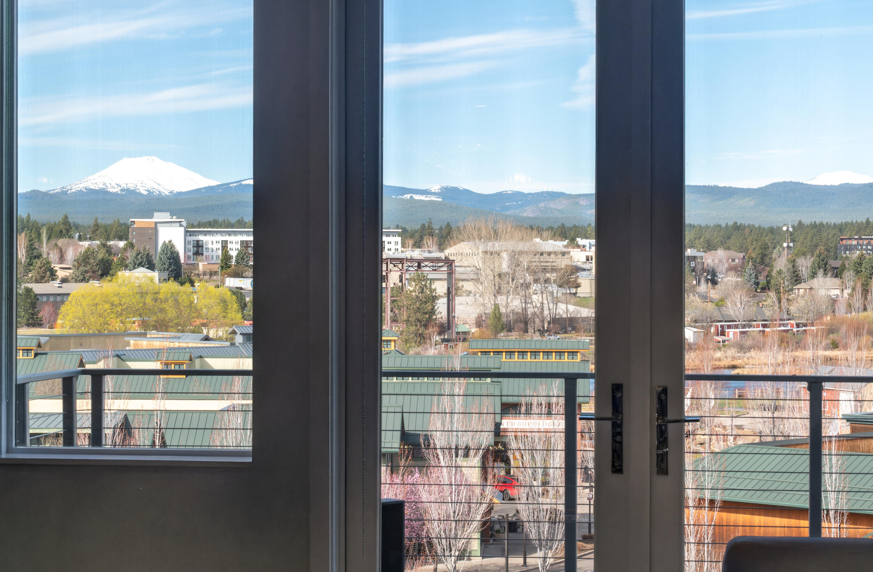 291 SW Bluff Drive, UNIT 320