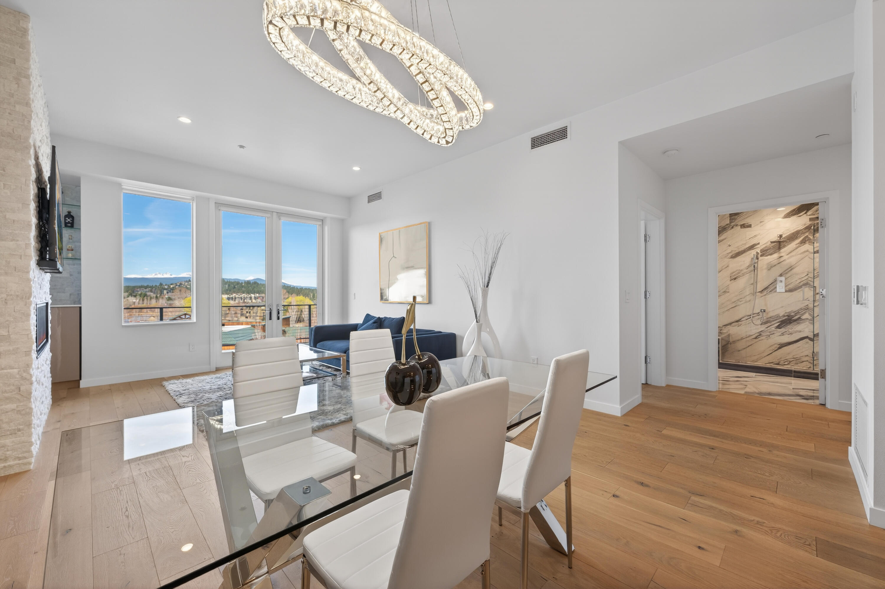 291 SW Bluff Drive, UNIT 320