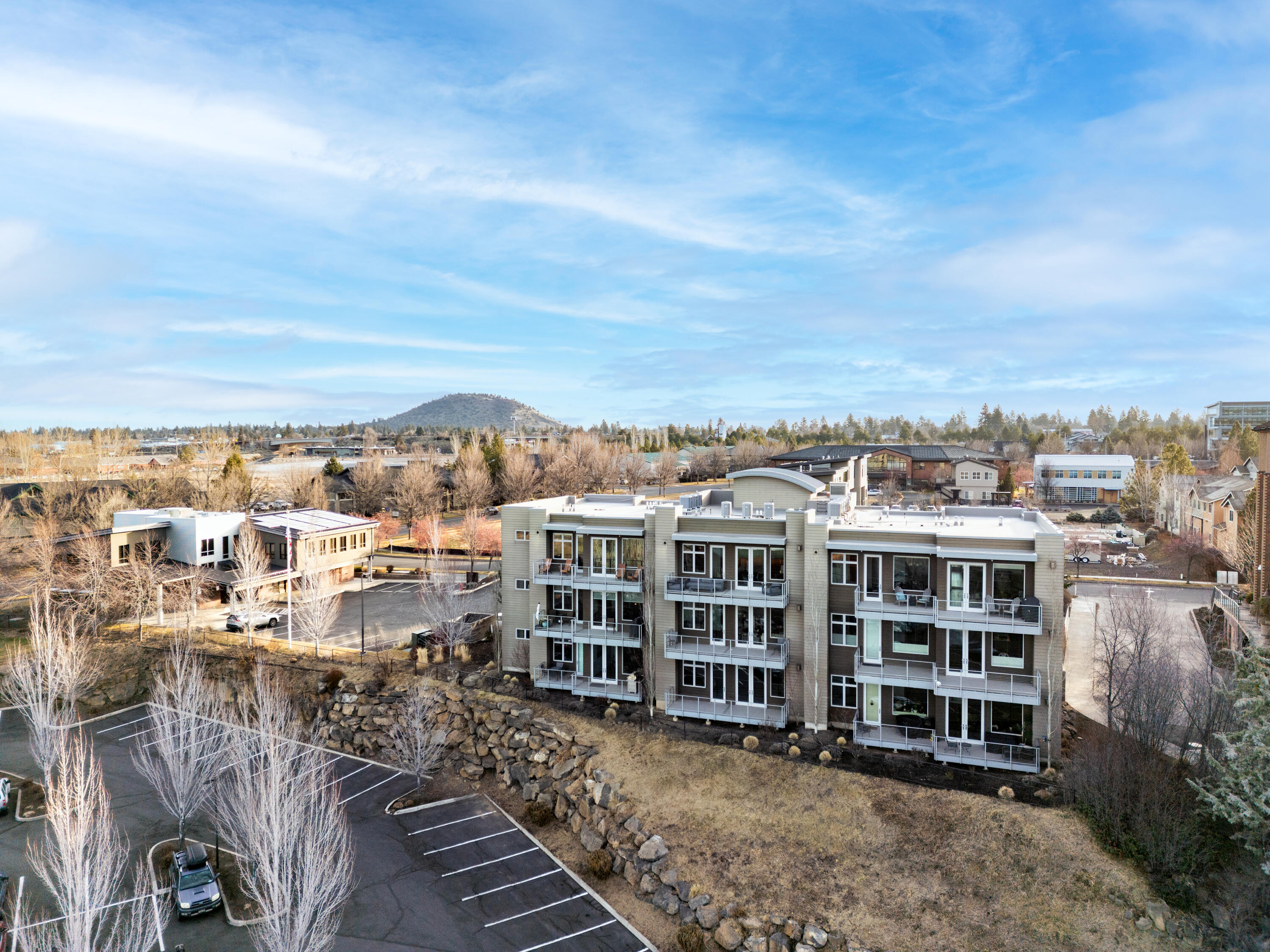 291 SW Bluff Drive, UNIT 320