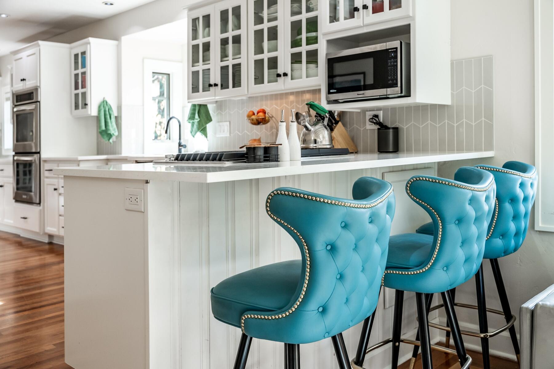 605 NW Congress Street