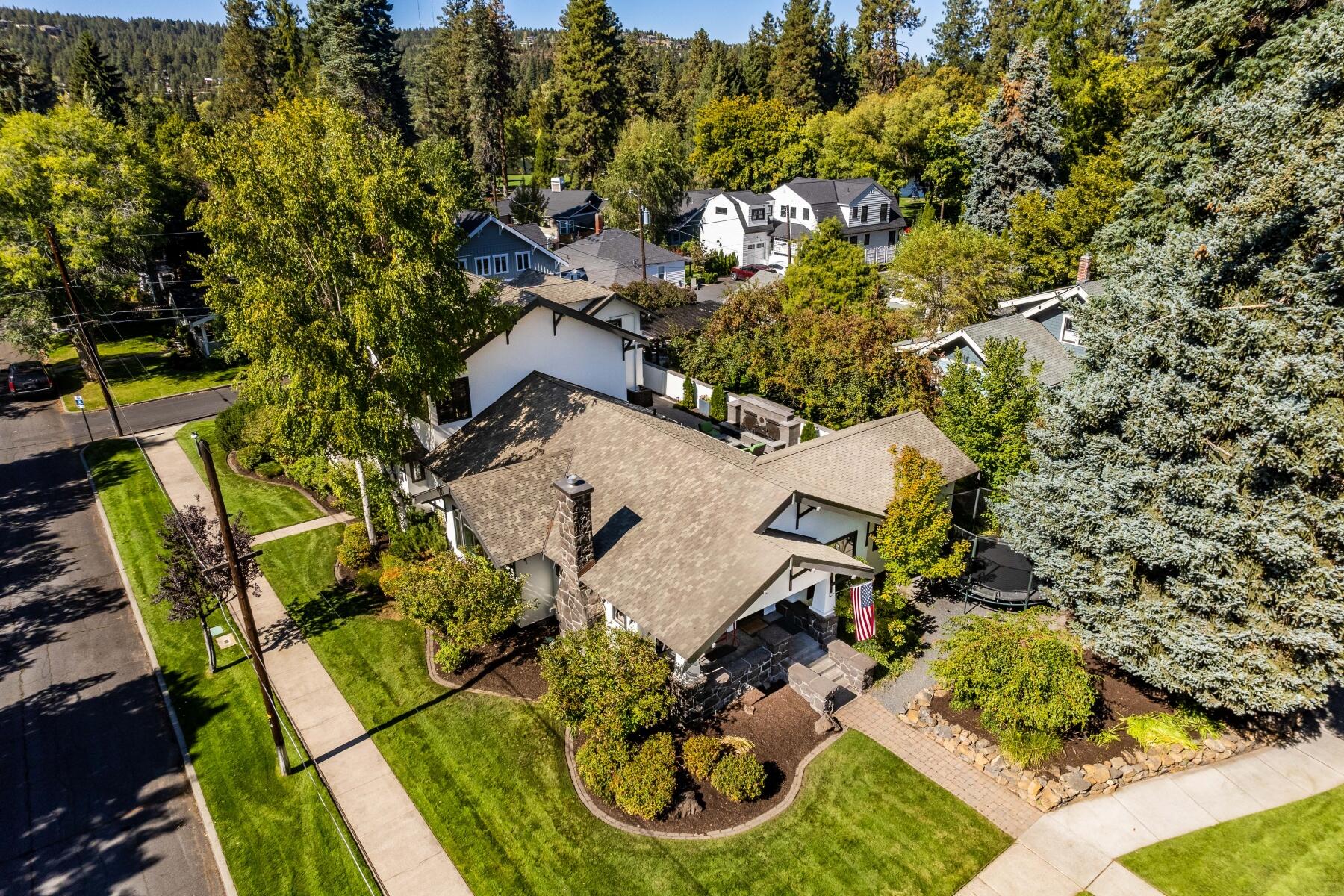 605 NW Congress Street