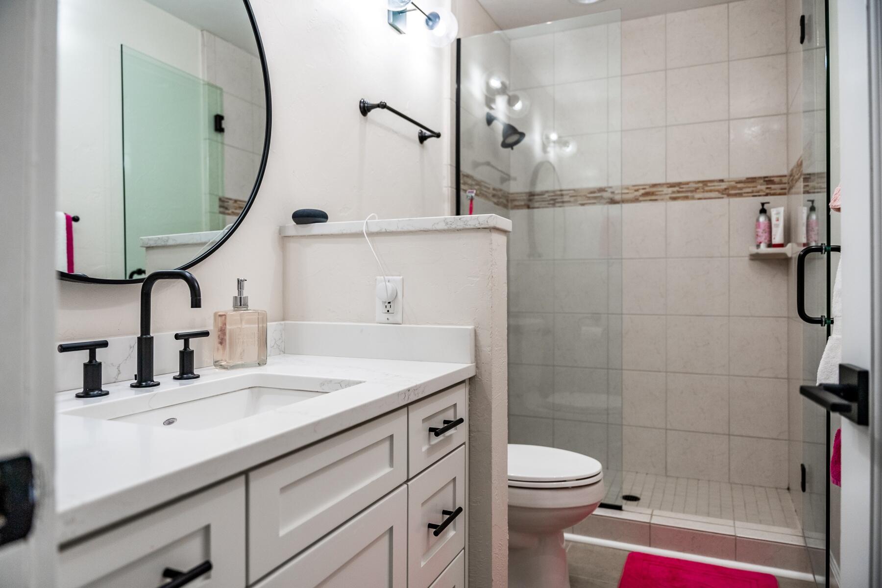 605 NW Congress Street