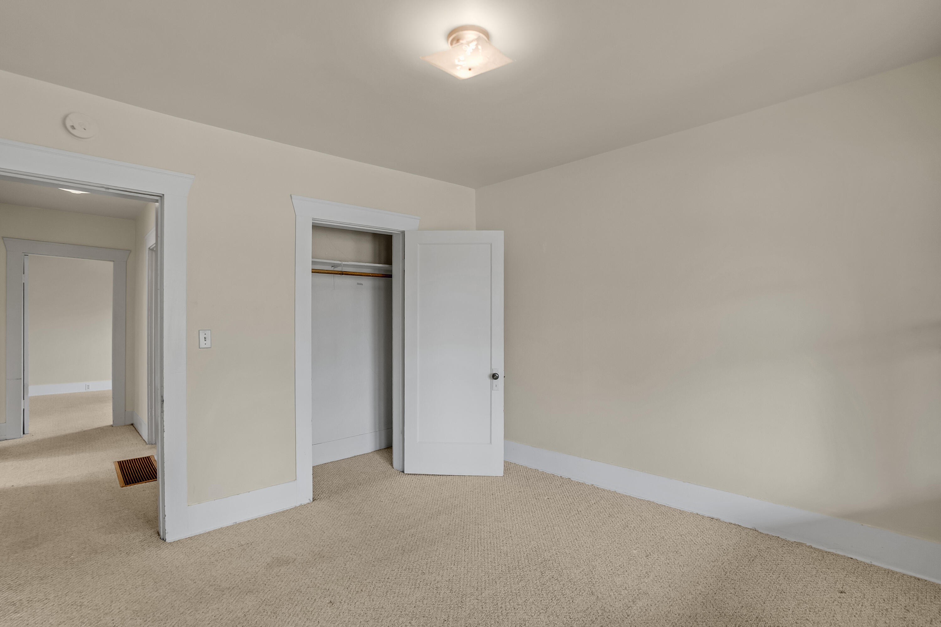 1605 NW 1st Street