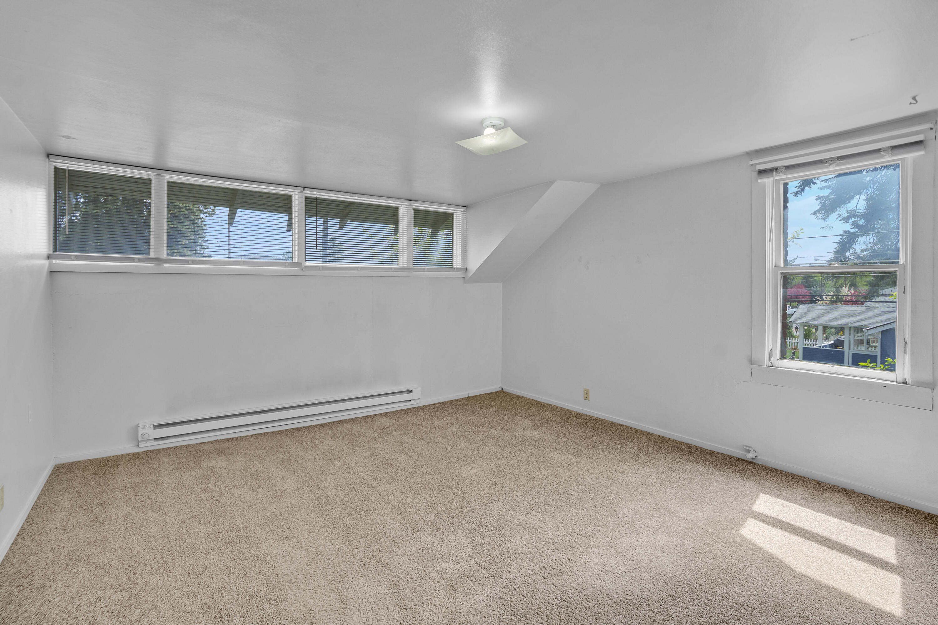 1605 NW 1st Street