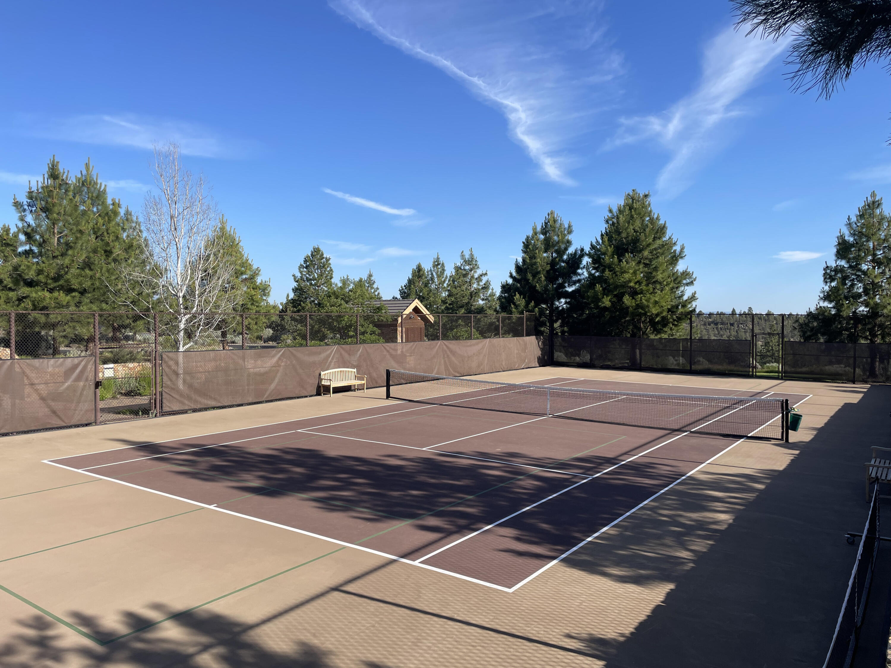 3399 NW Greenleaf Way