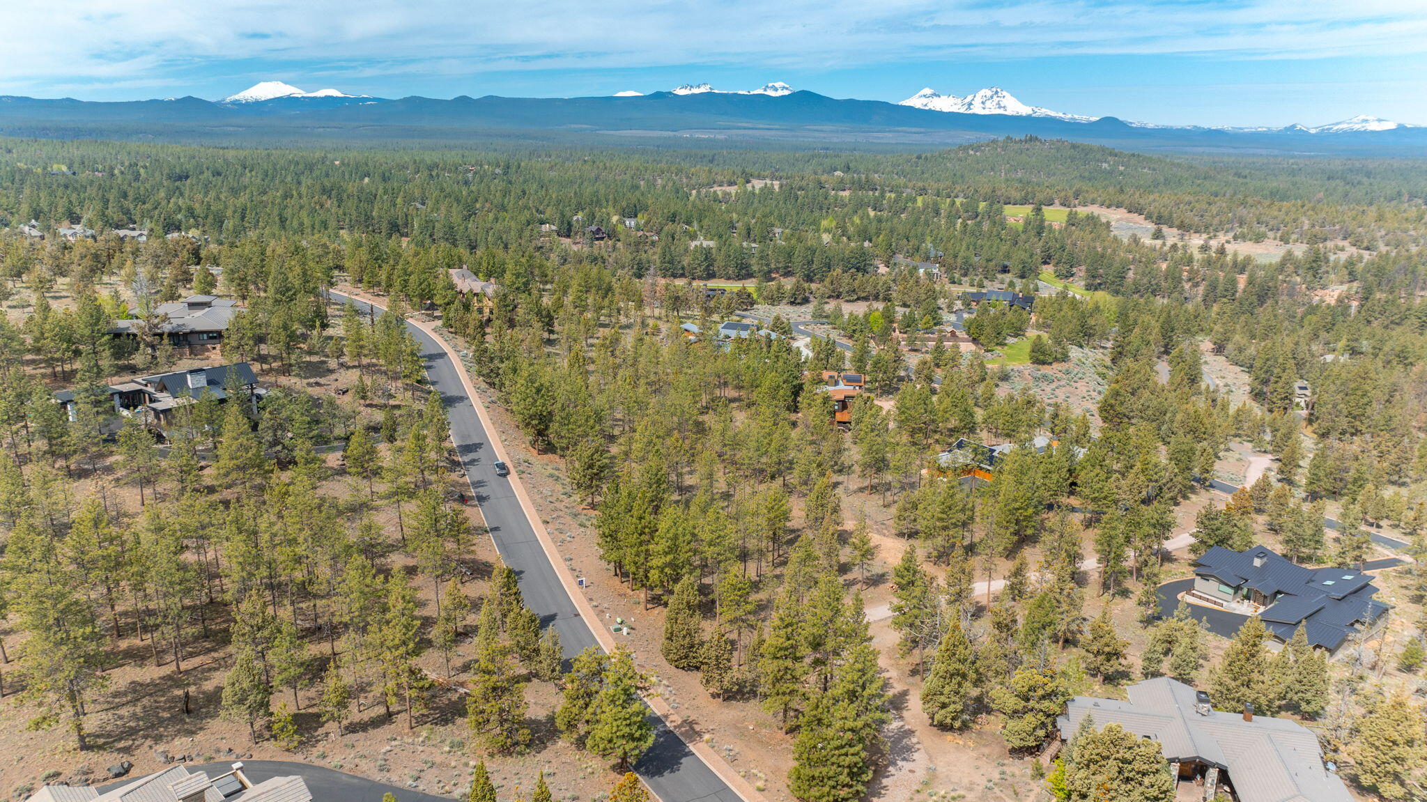 3399 NW Greenleaf Way