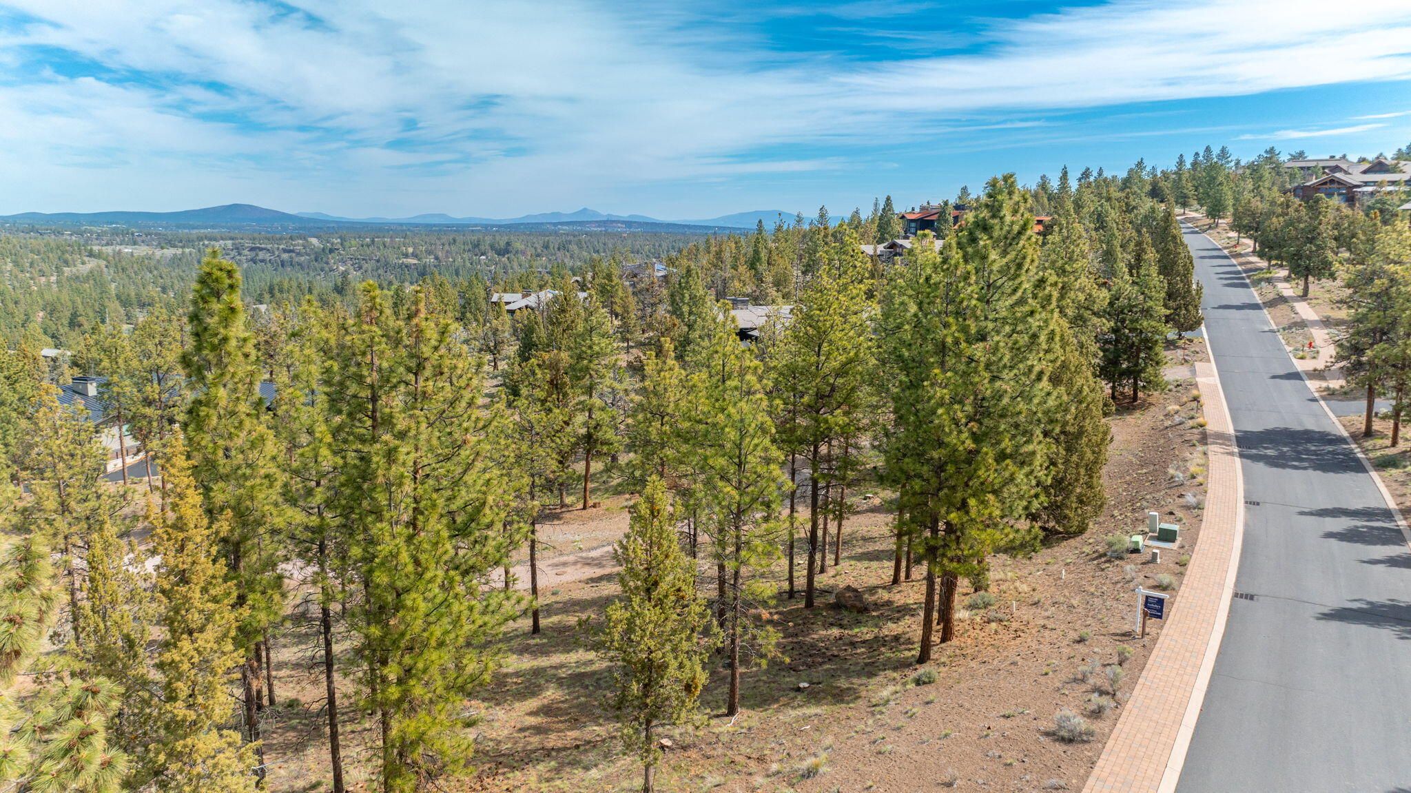 3399 NW Greenleaf Way