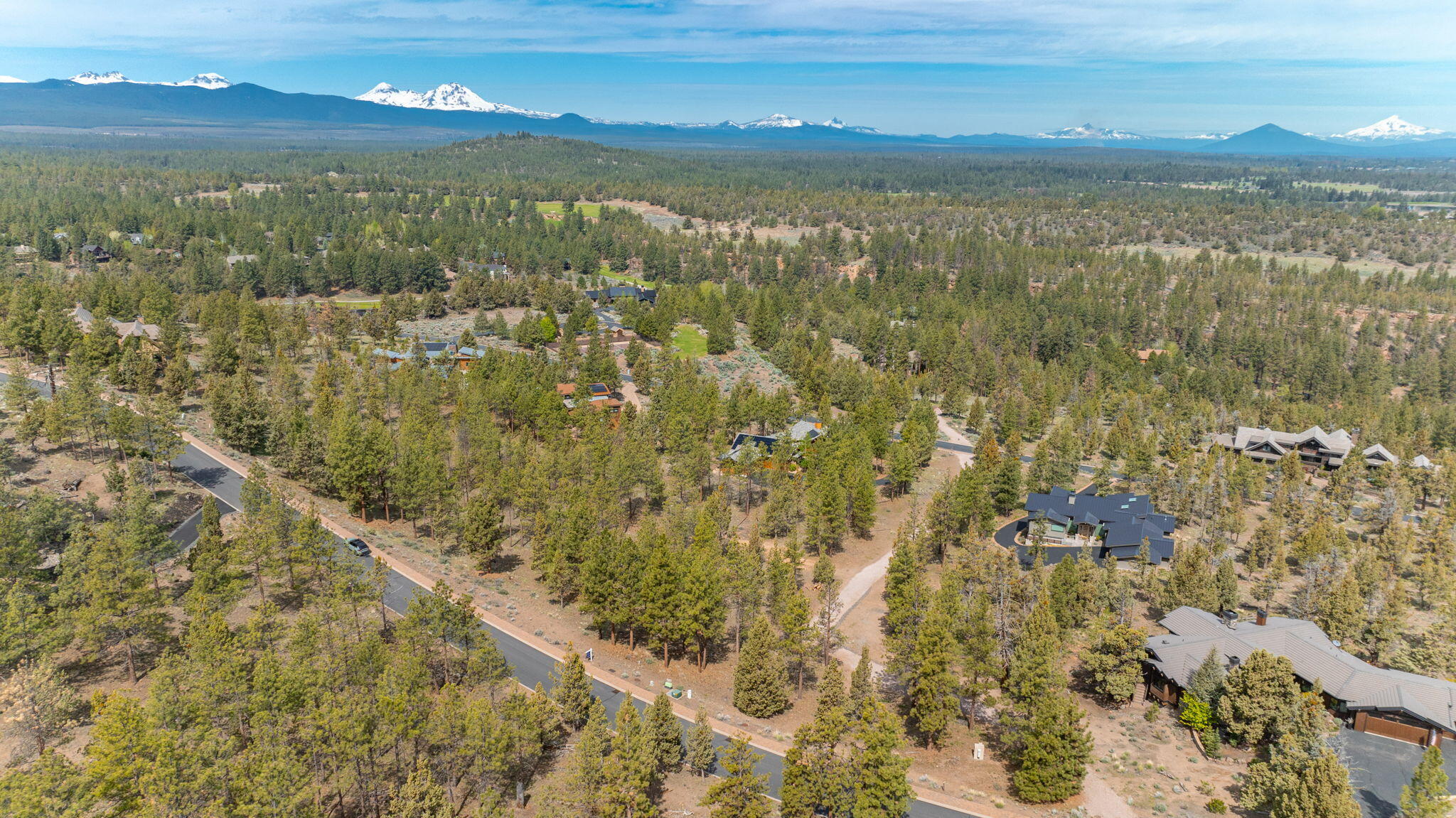 3399 NW Greenleaf Way