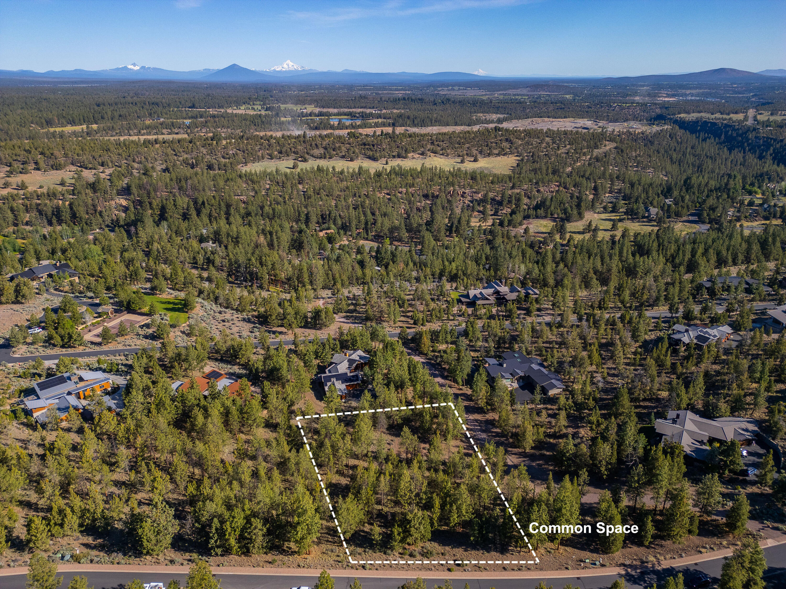 3399 NW Greenleaf Way