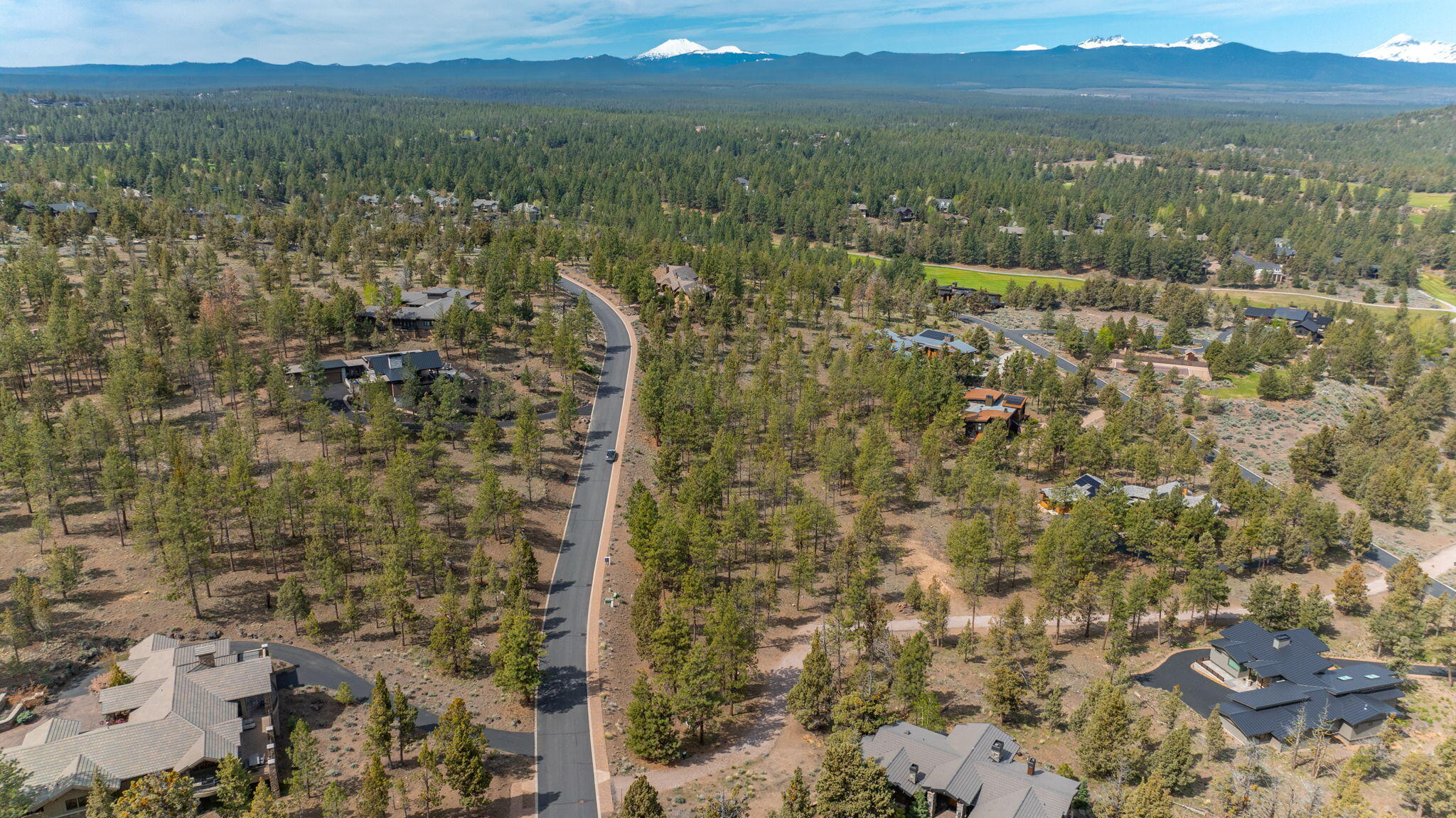 3399 NW Greenleaf Way