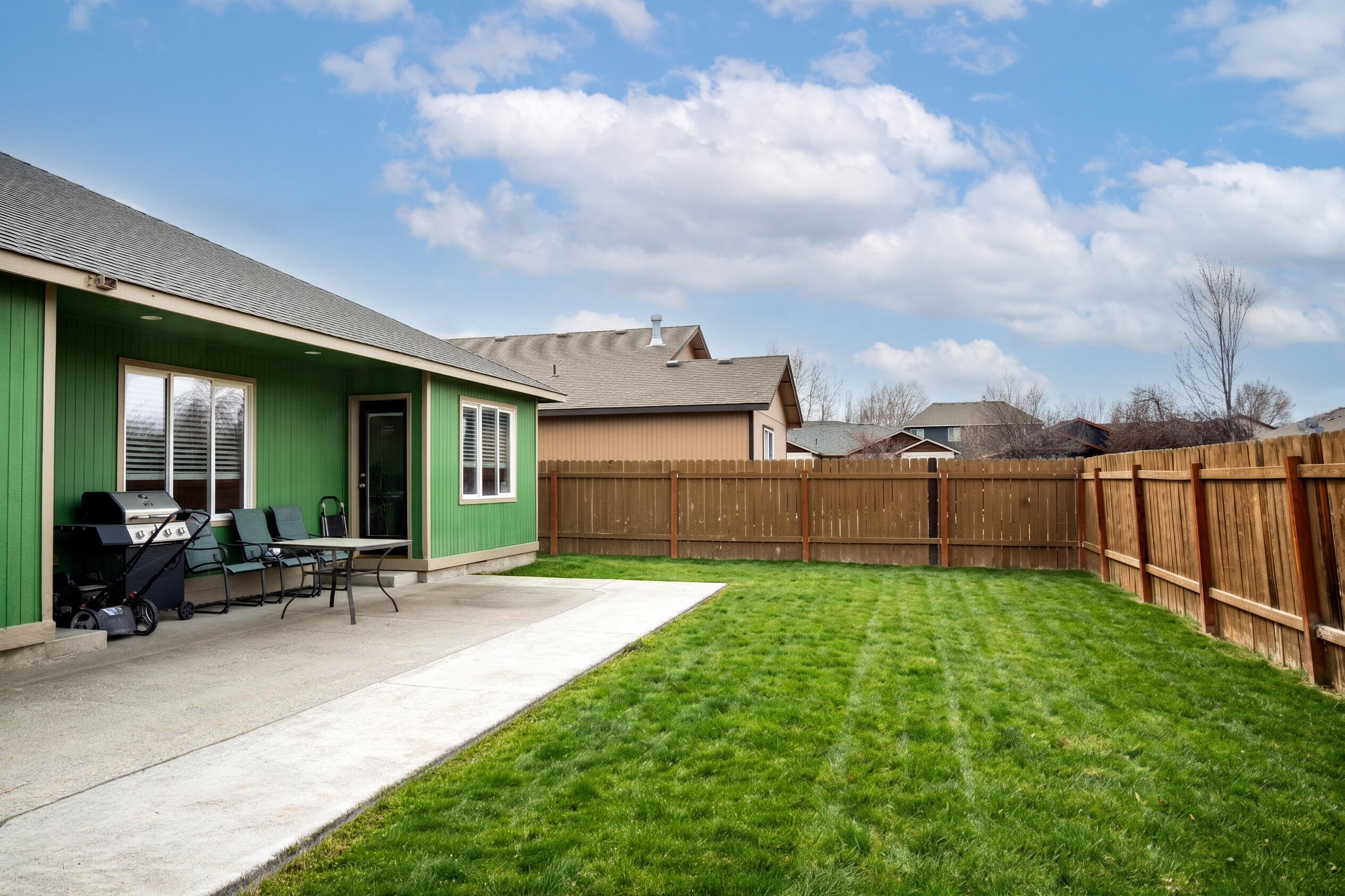 2465 NE 7th Lane