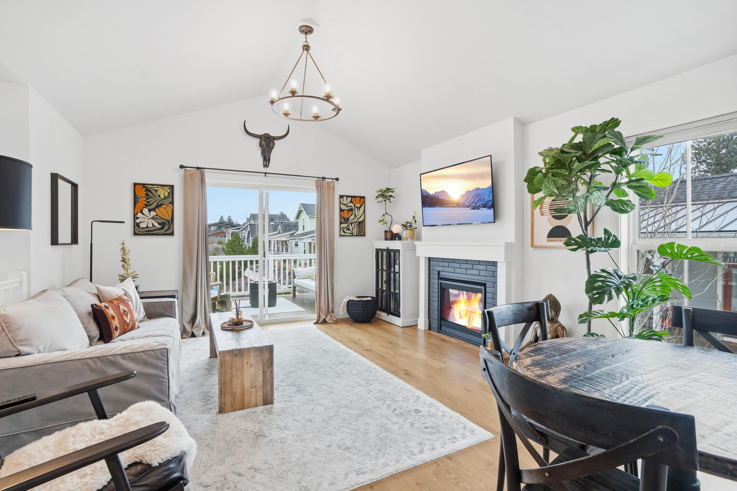 2777 NW High Lakes Loop