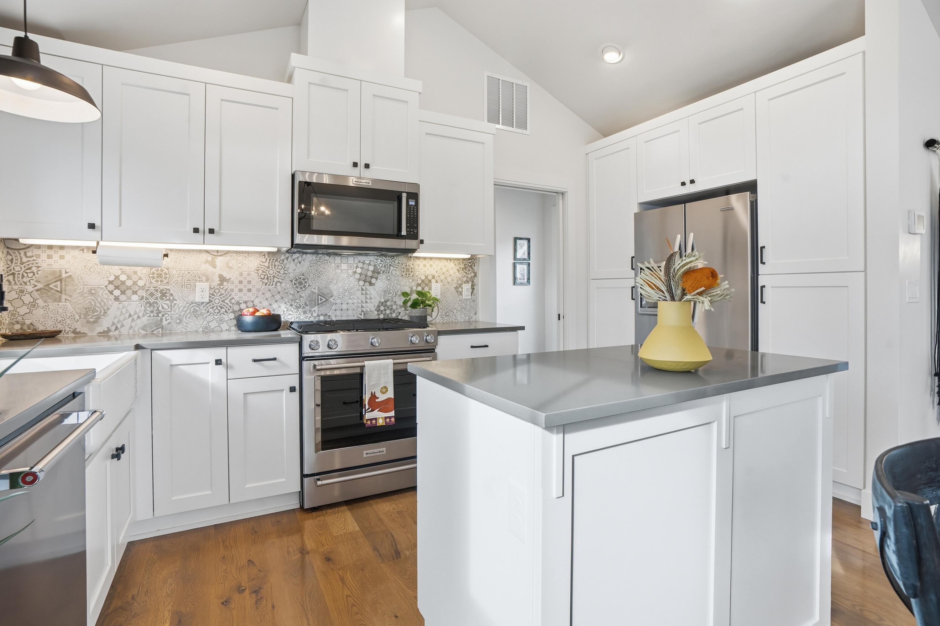 2777 NW High Lakes Loop