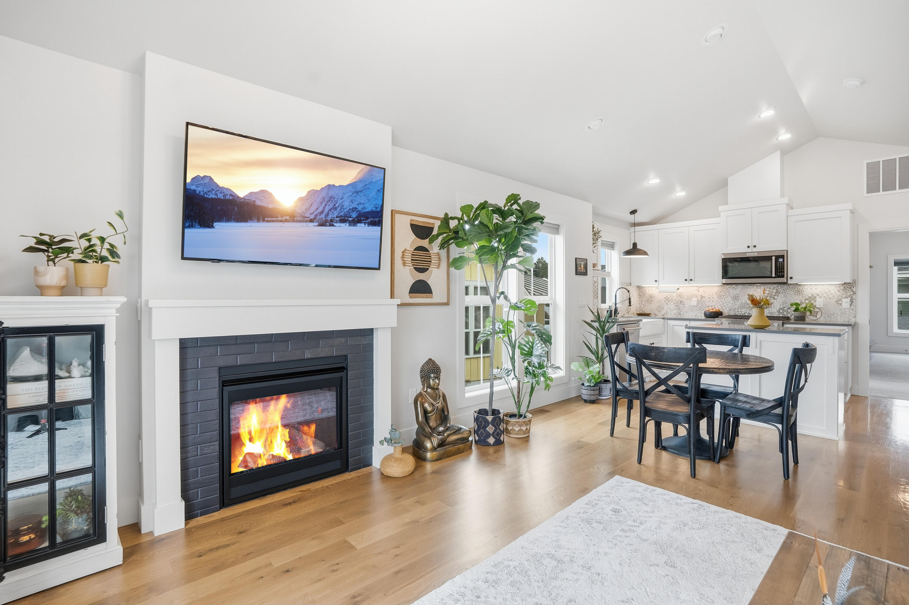 2777 NW High Lakes Loop