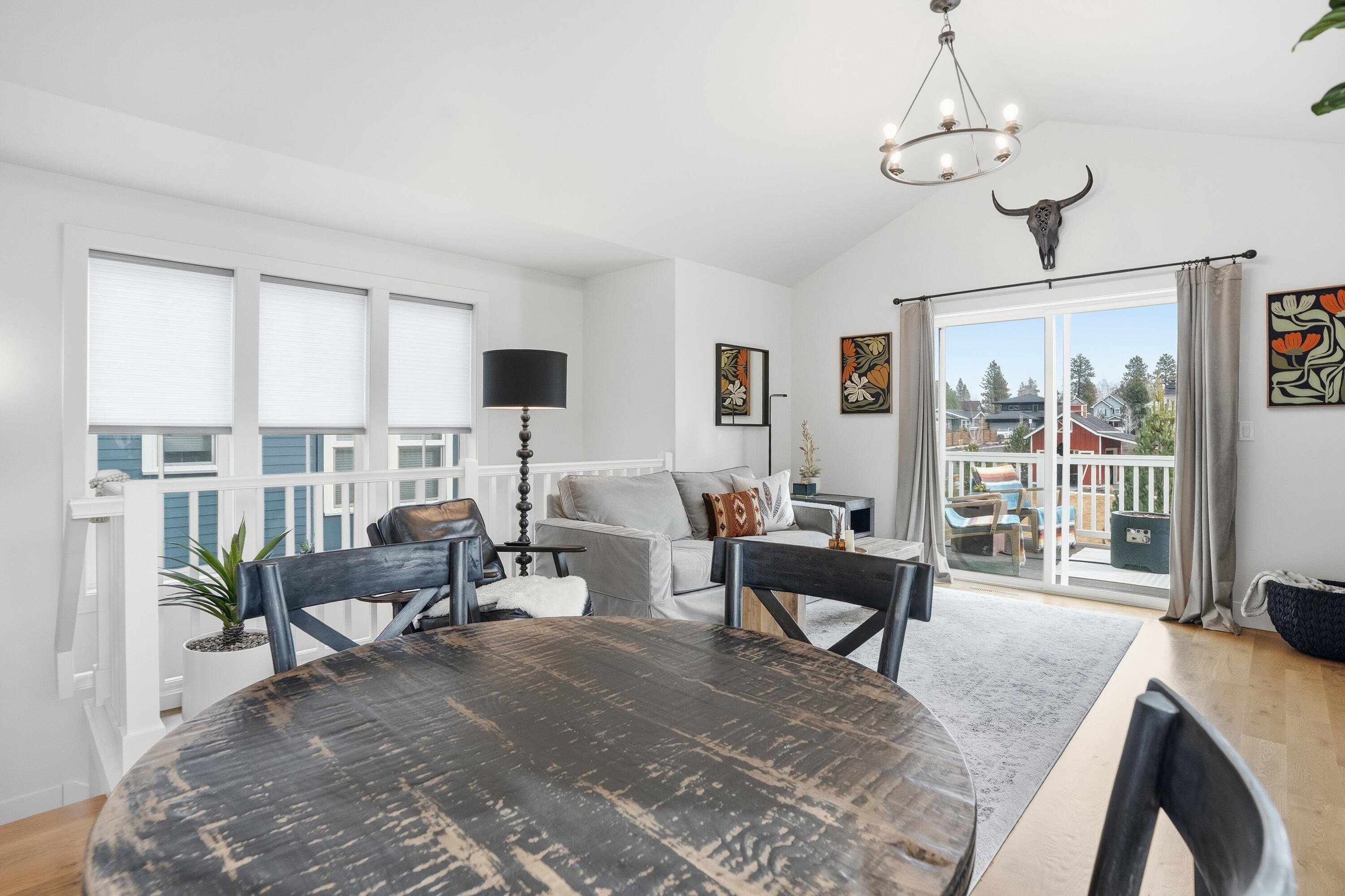 2777 NW High Lakes Loop