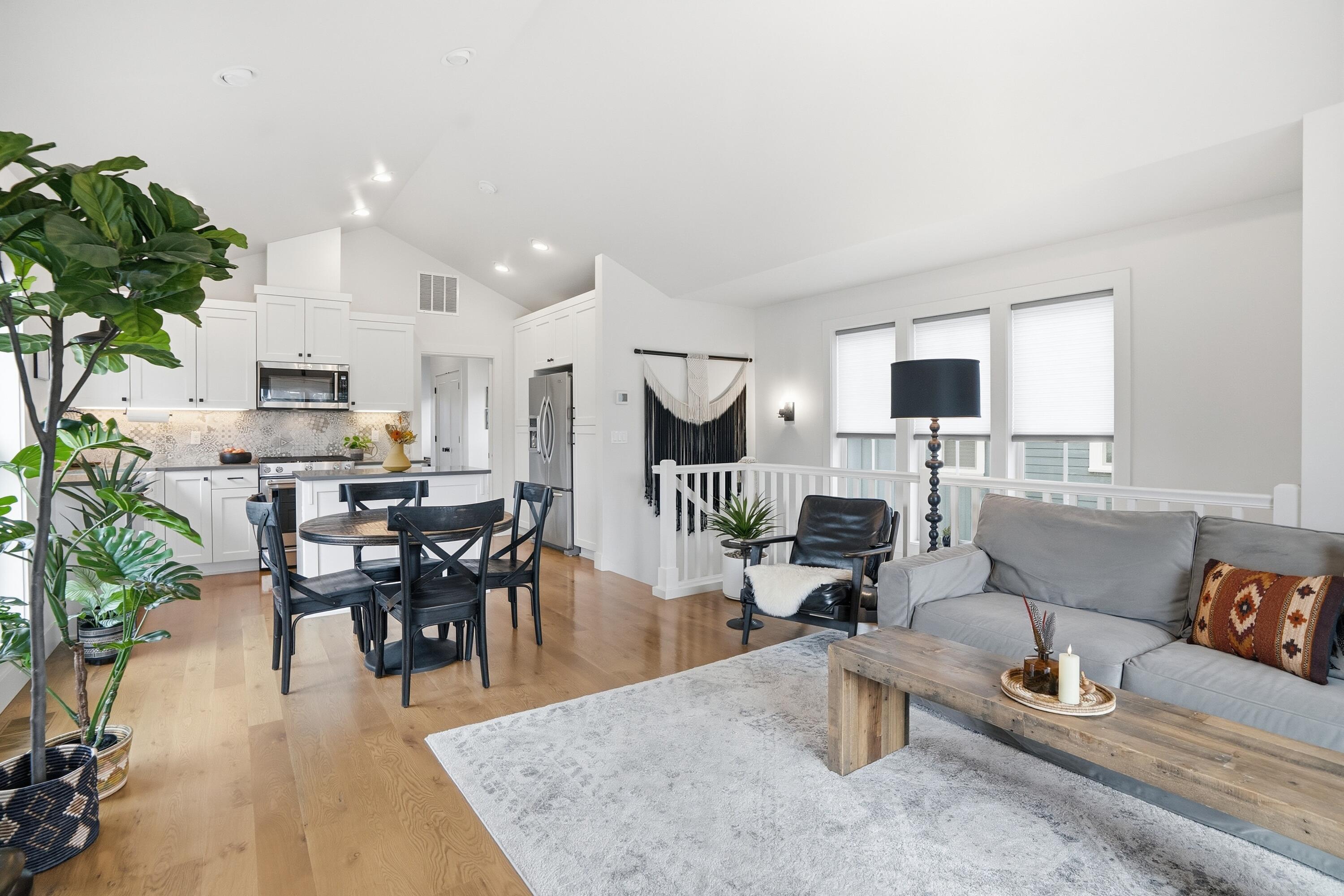 2777 NW High Lakes Loop