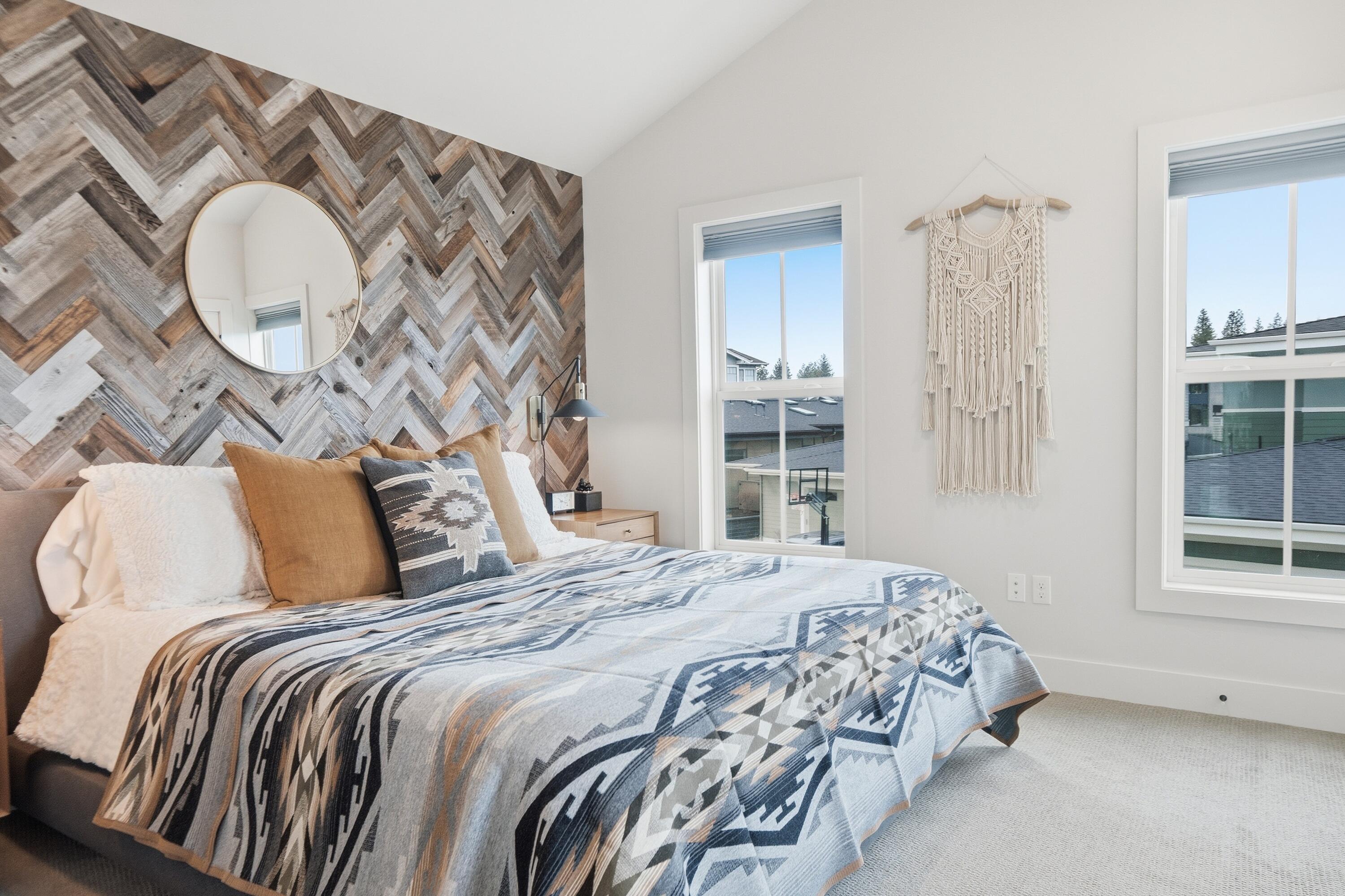 2777 NW High Lakes Loop