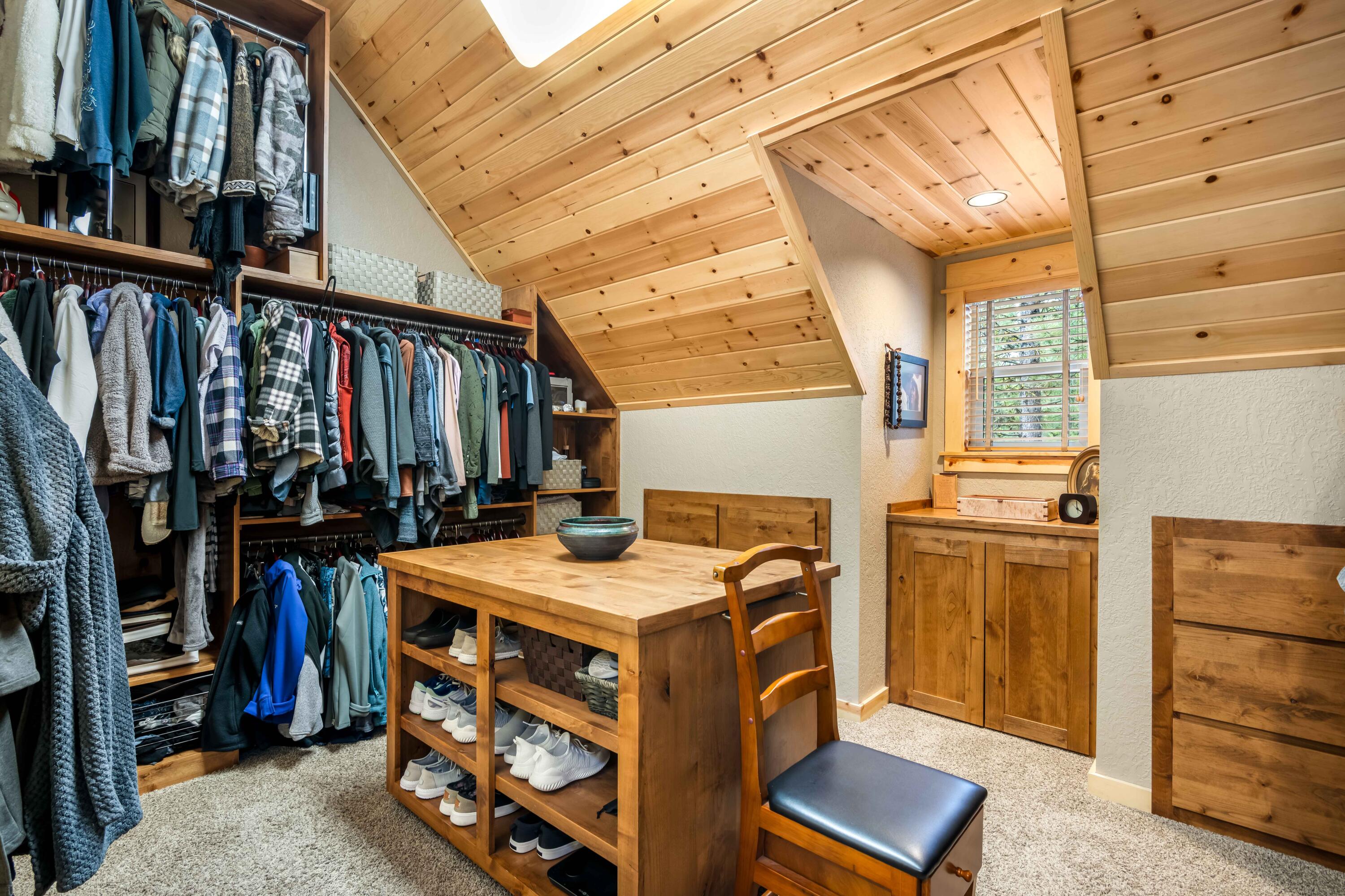 14232 Clearwater Lane