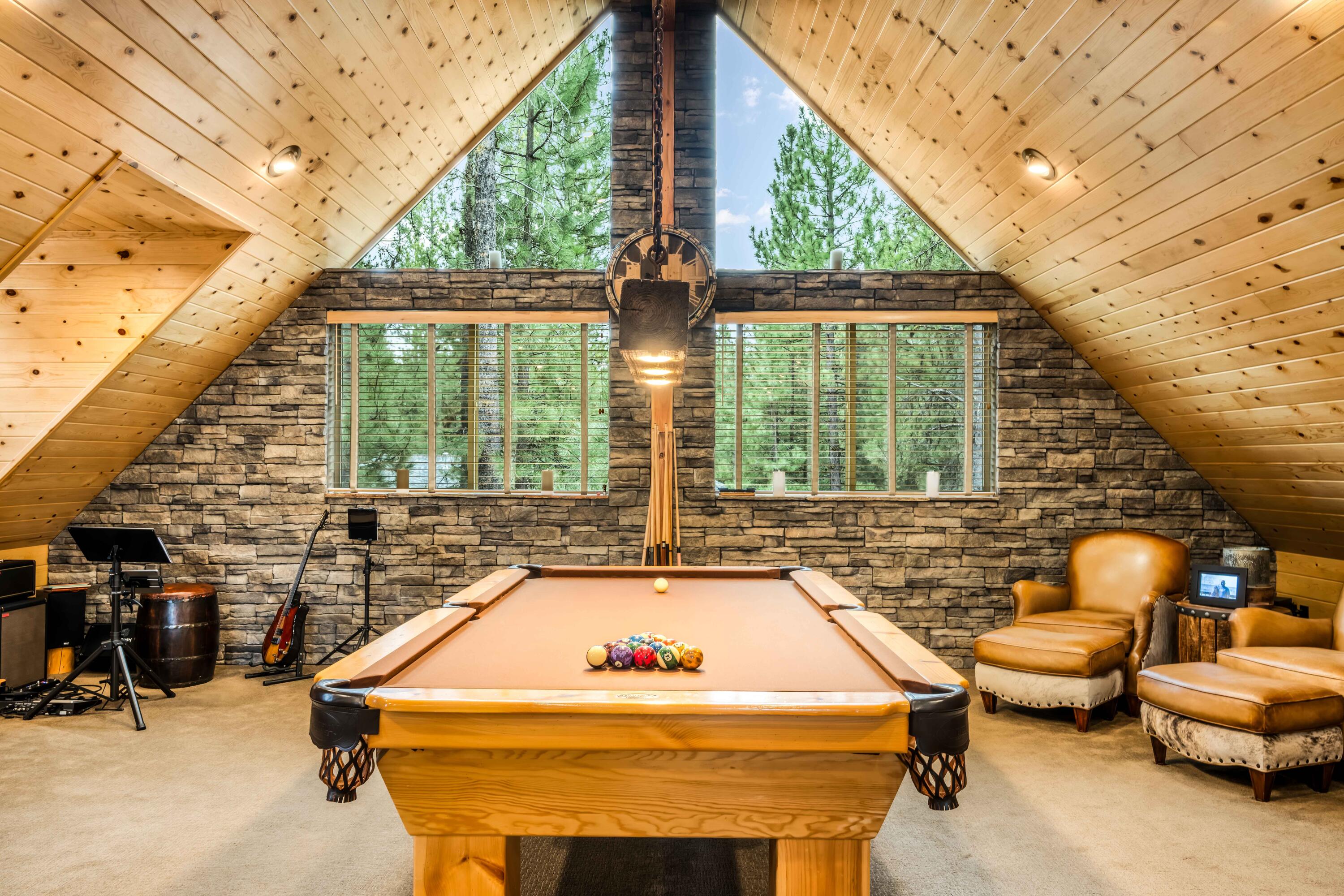 14232 Clearwater Lane