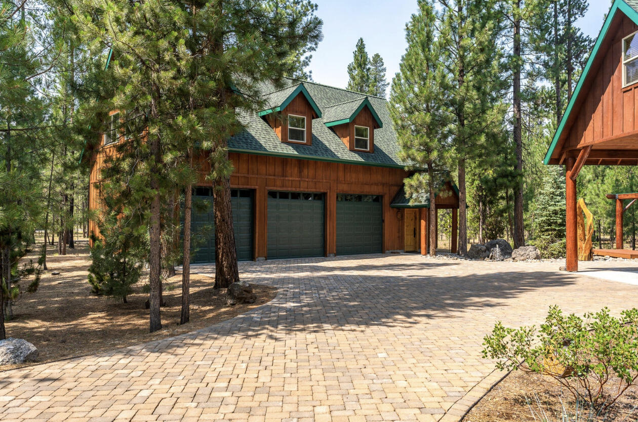 14232 Clearwater Lane