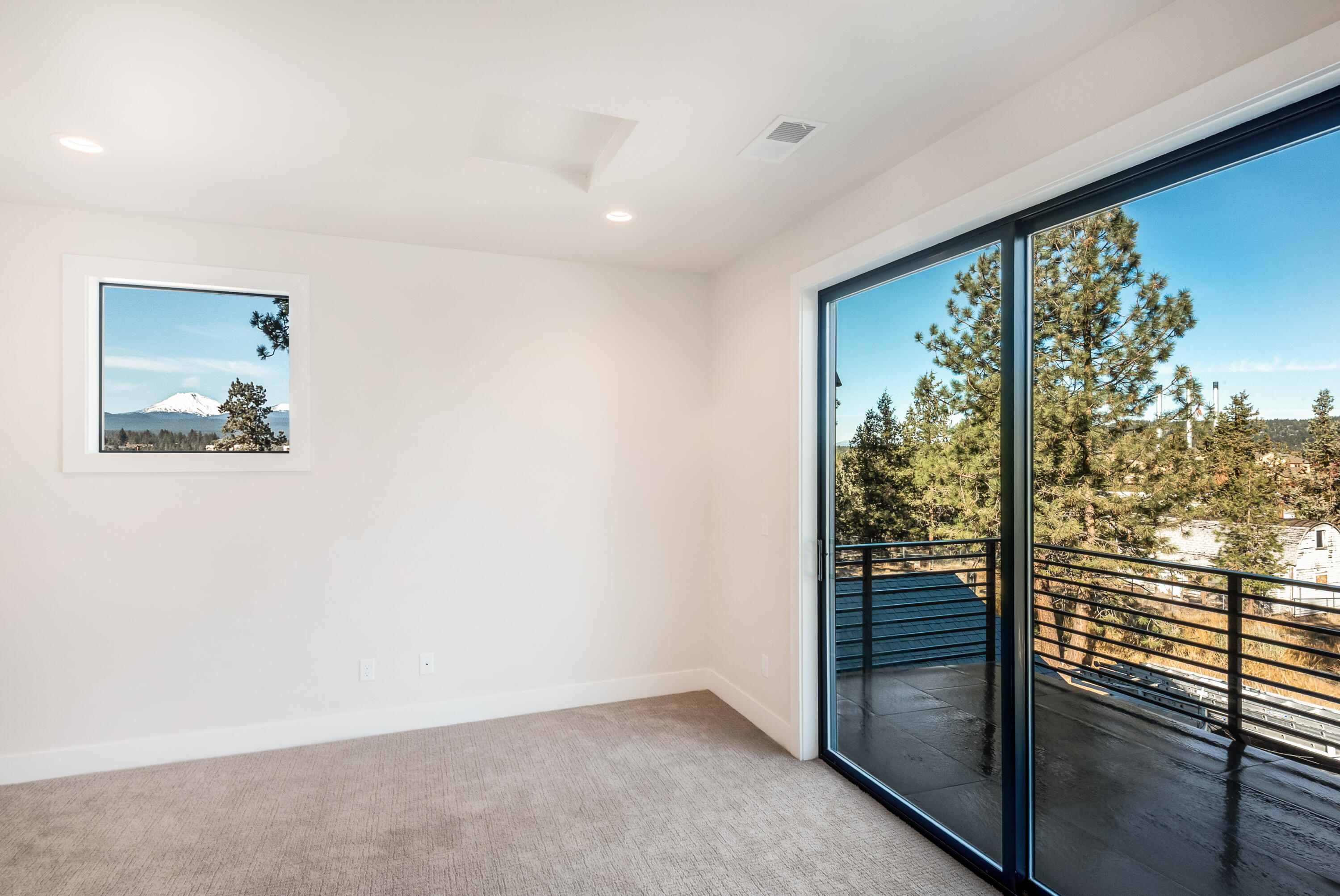 334 SW Roosevelt Avenue, Unit 2