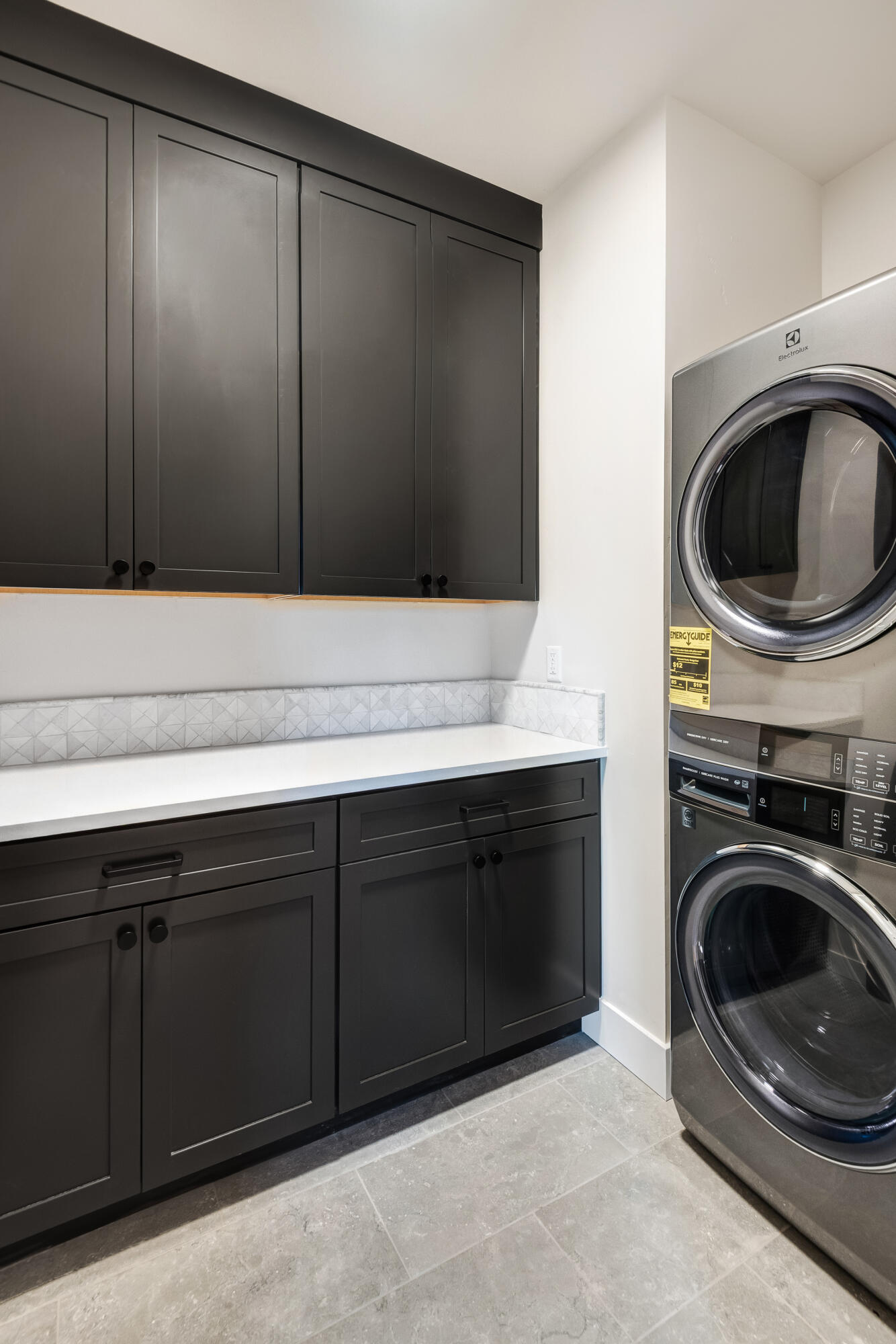 334 SW Roosevelt Avenue, Unit 2
