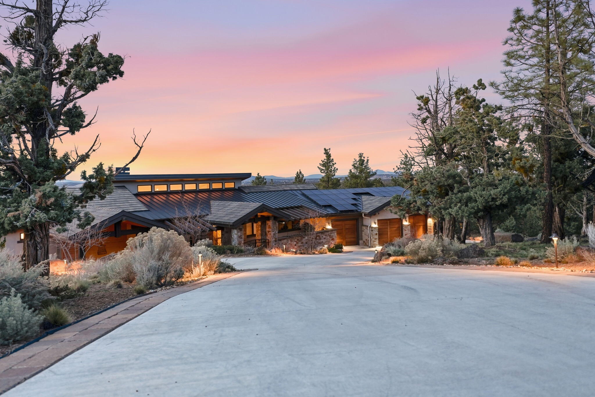 3487 NW Greenleaf Way