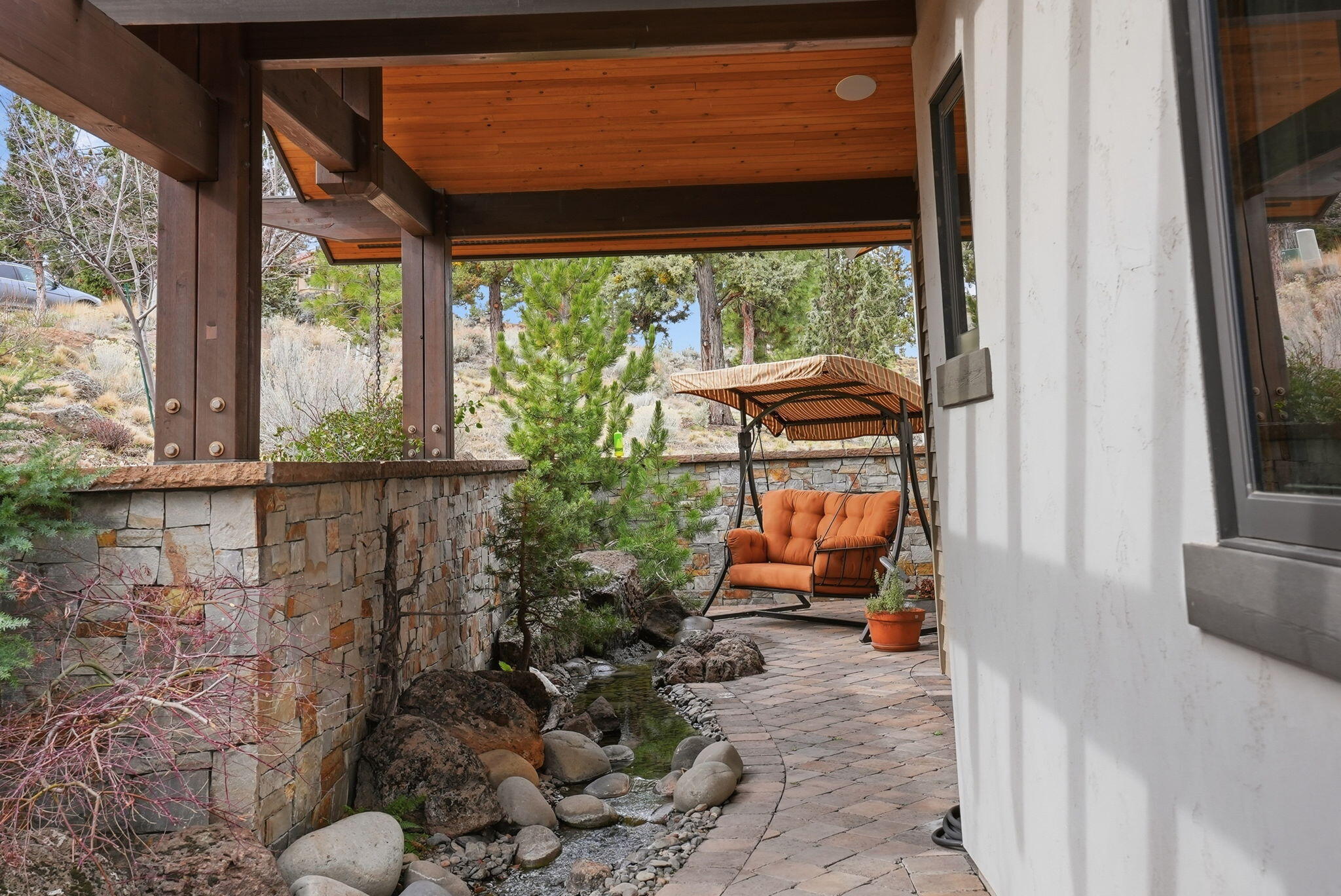 3487 NW Greenleaf Way