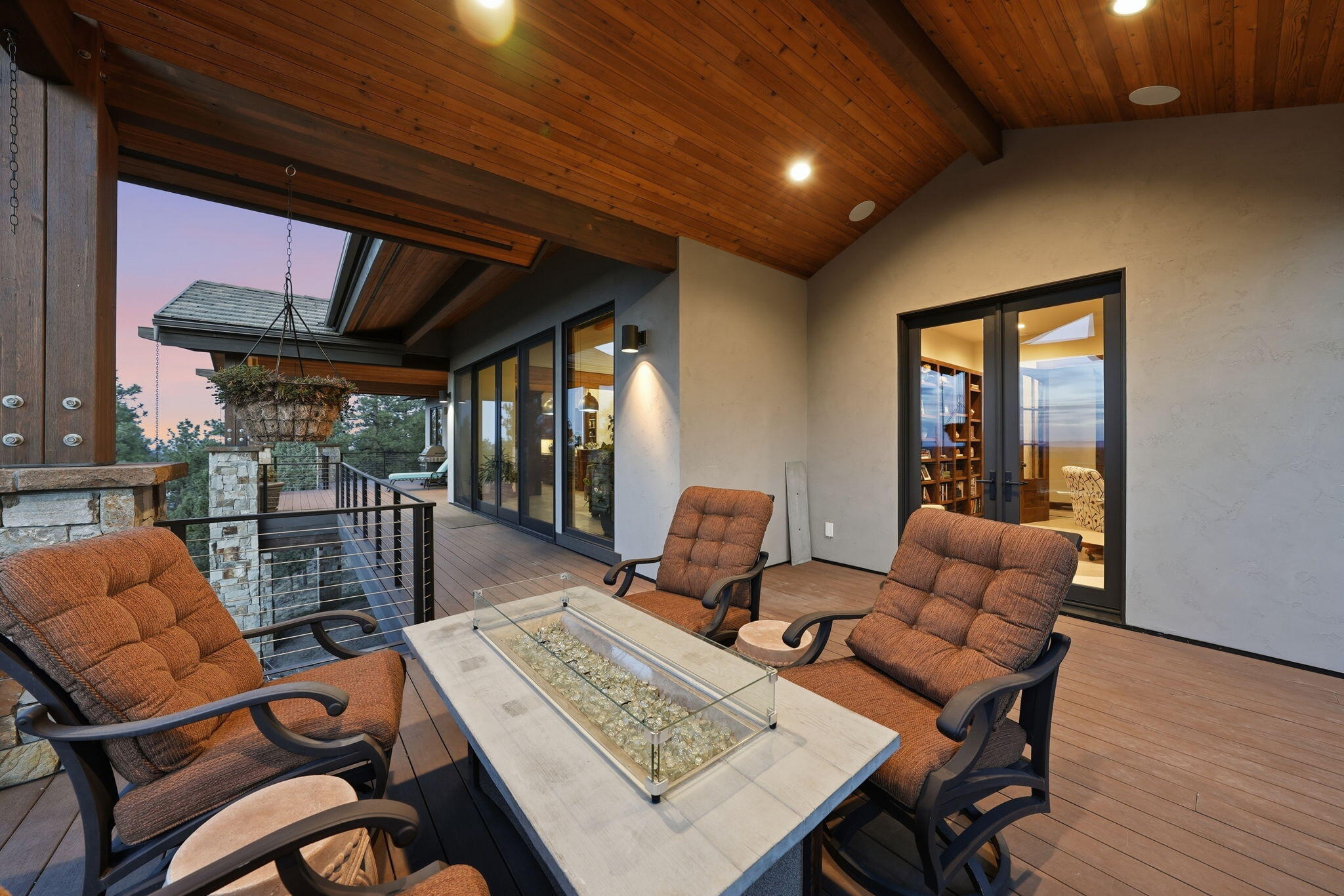 3487 NW Greenleaf Way