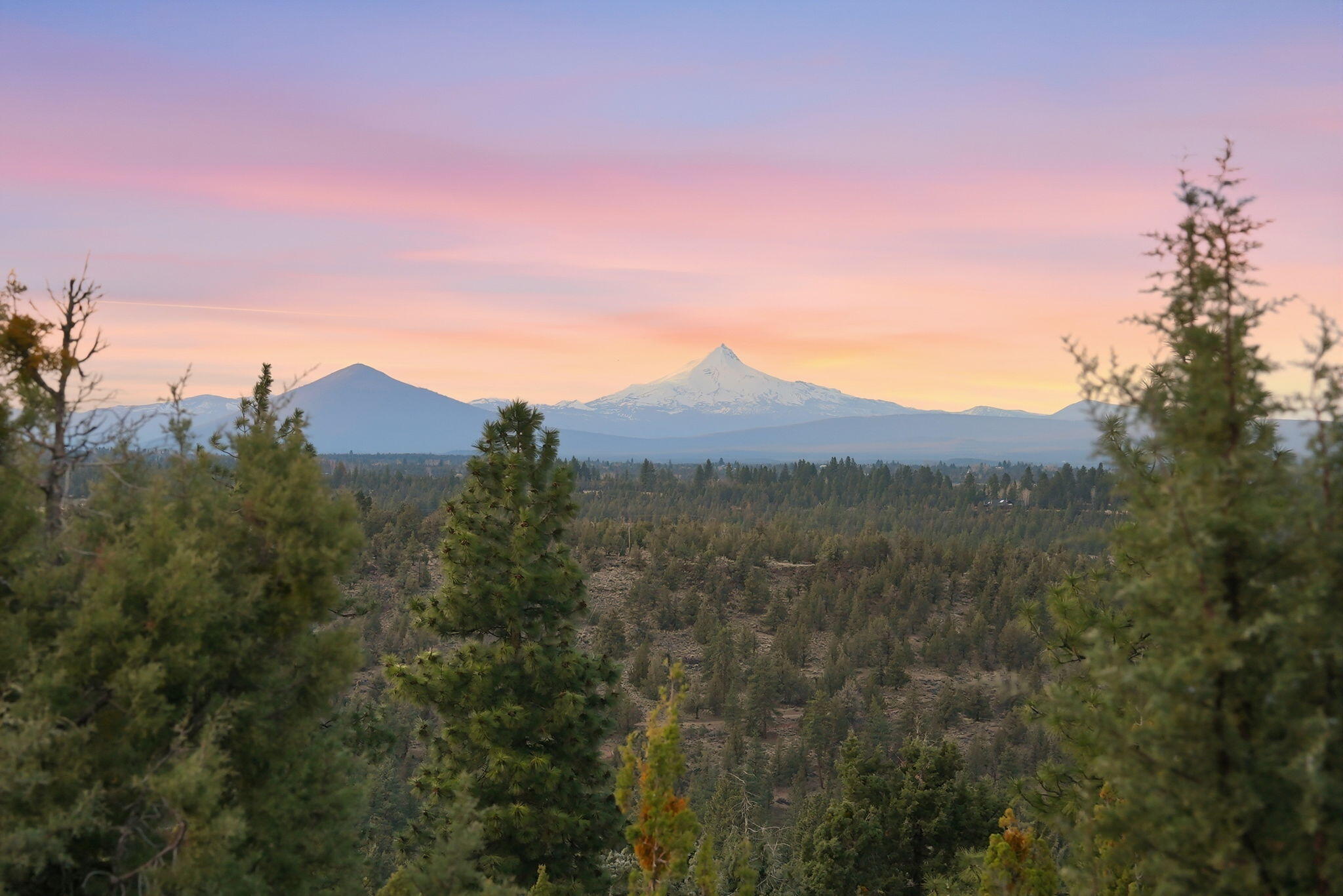 3487 NW Greenleaf Way