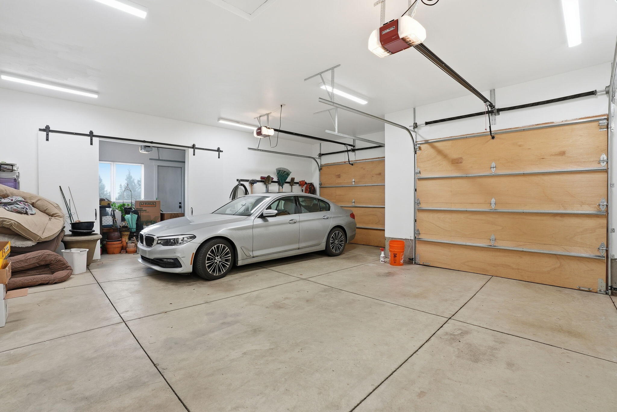 3487 NW Greenleaf Way