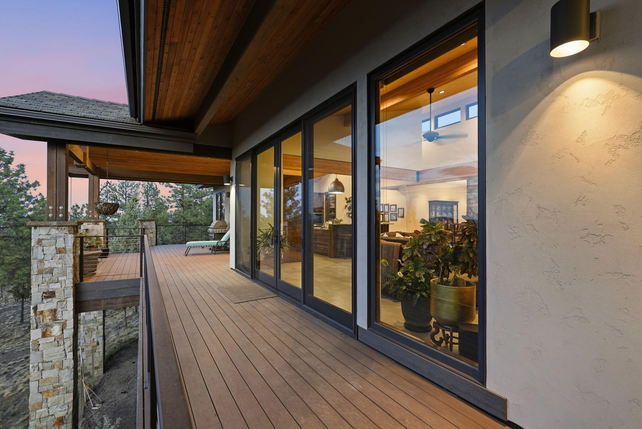 3487 NW Greenleaf Way