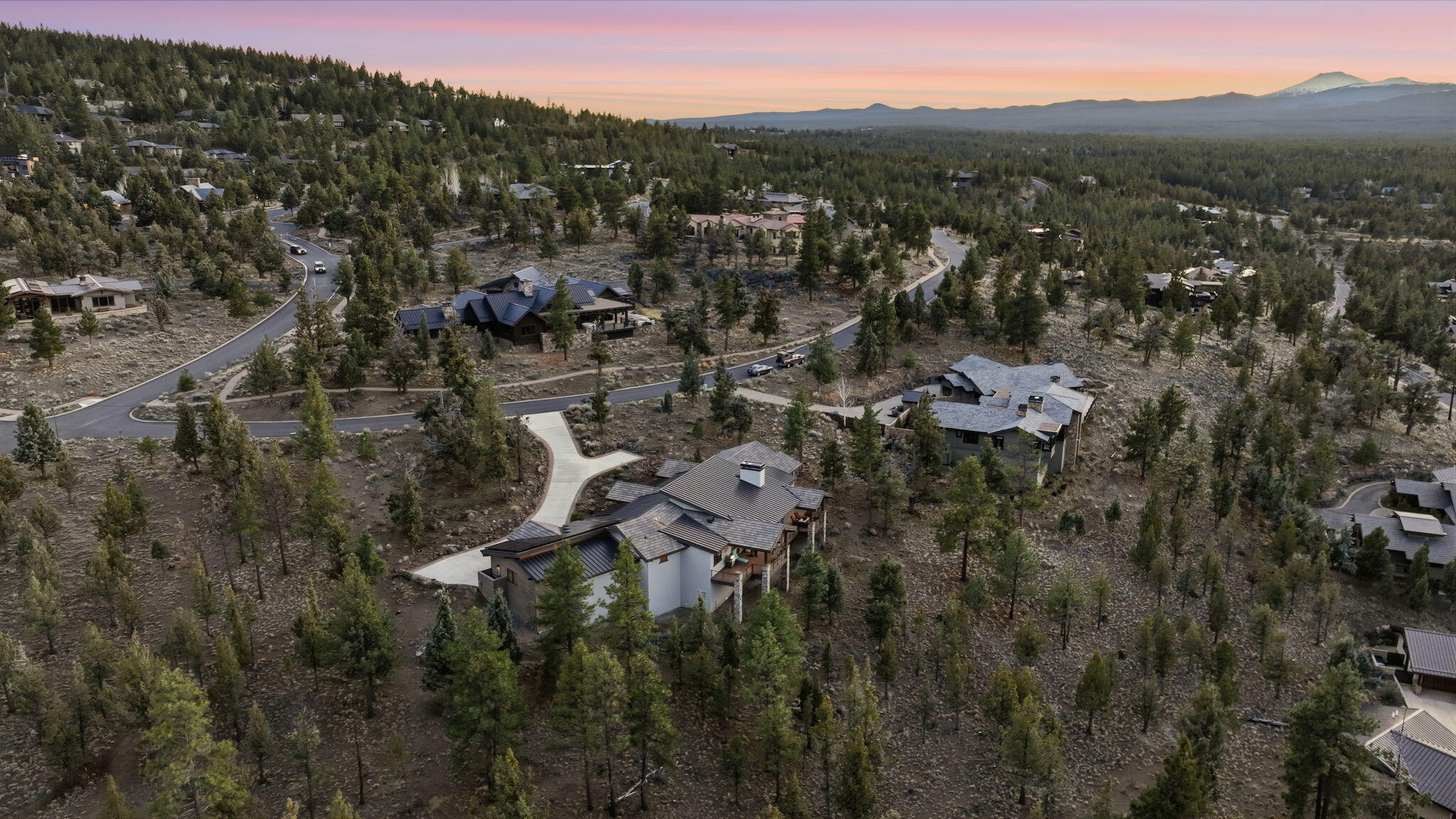 3487 NW Greenleaf Way