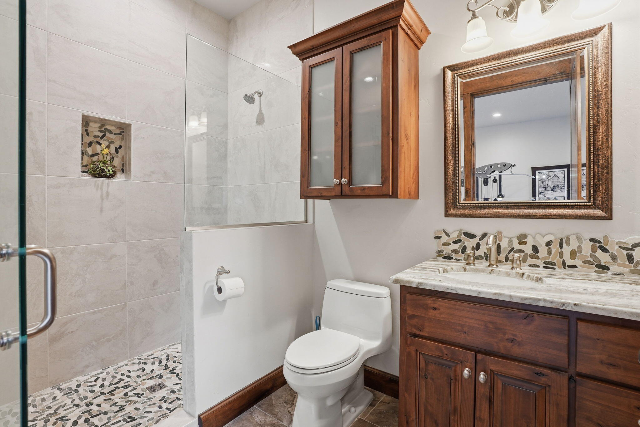 3487 NW Greenleaf Way