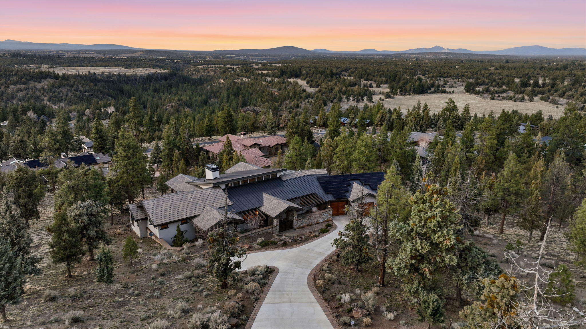 3487 NW Greenleaf Way