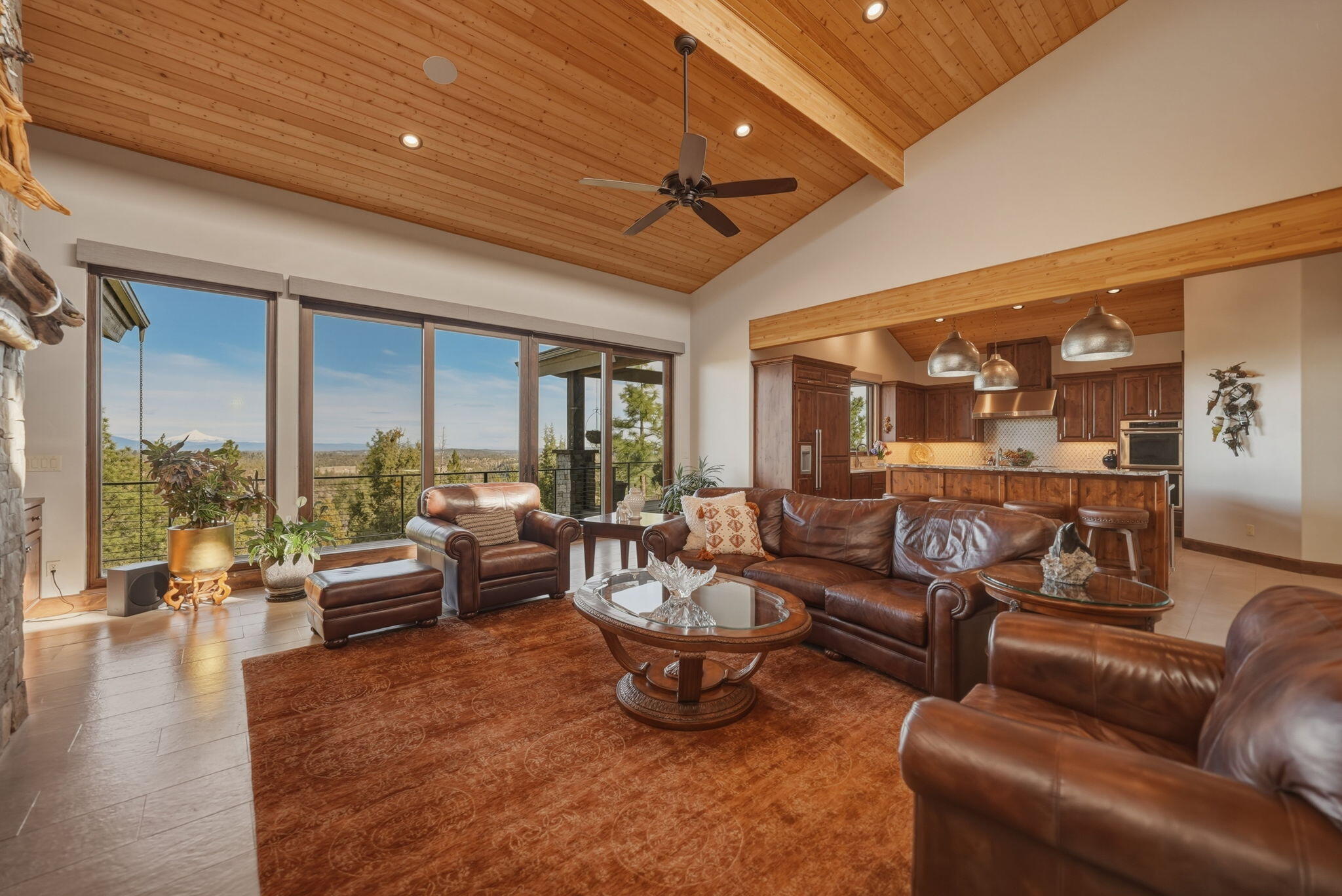 3487 NW Greenleaf Way