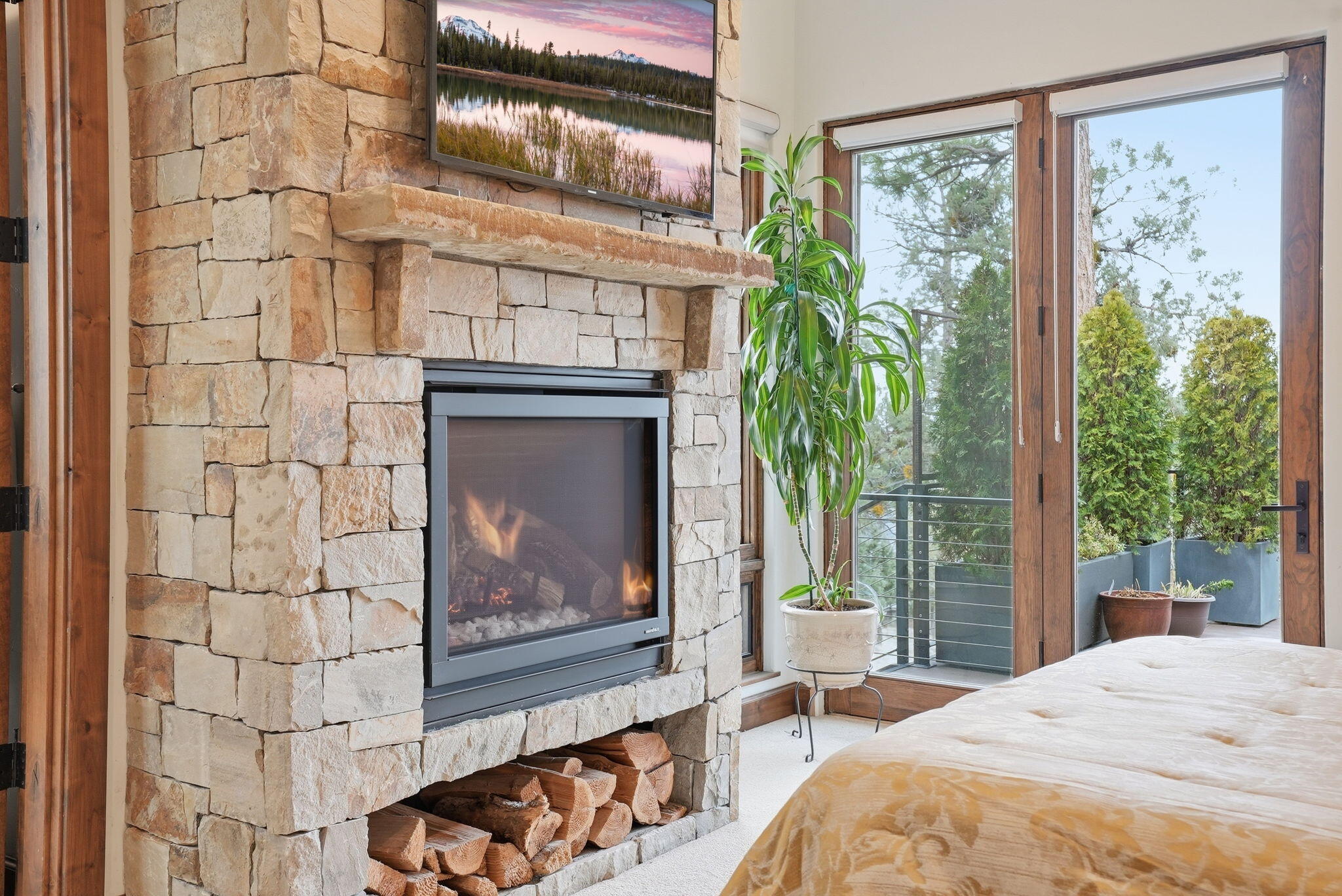 3487 NW Greenleaf Way