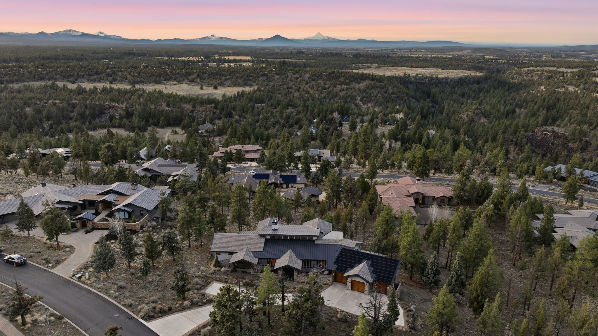 3487 NW Greenleaf Way