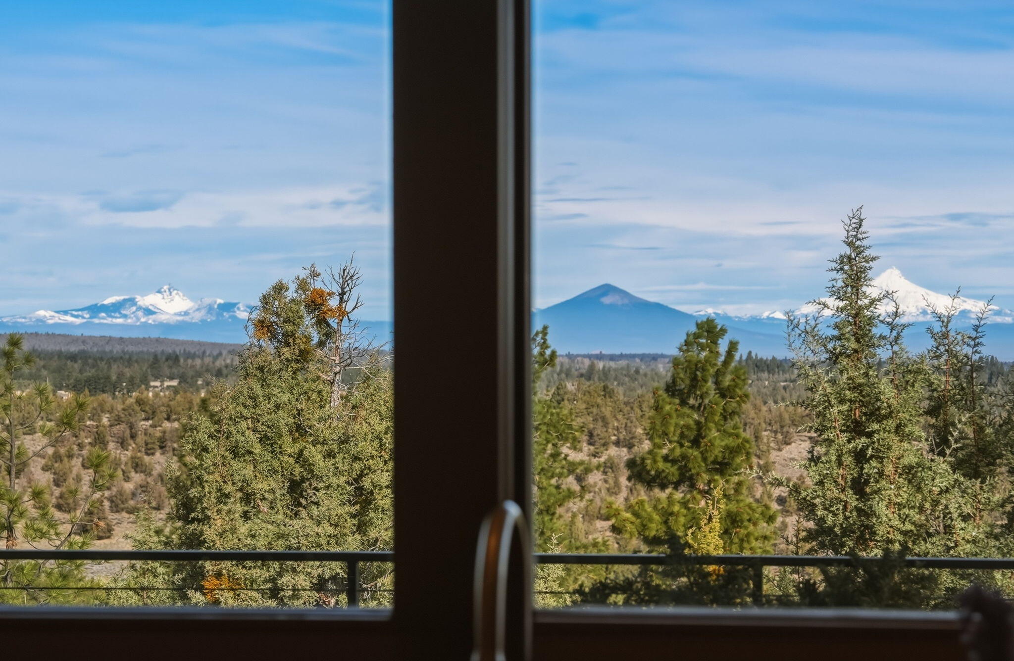 3487 NW Greenleaf Way