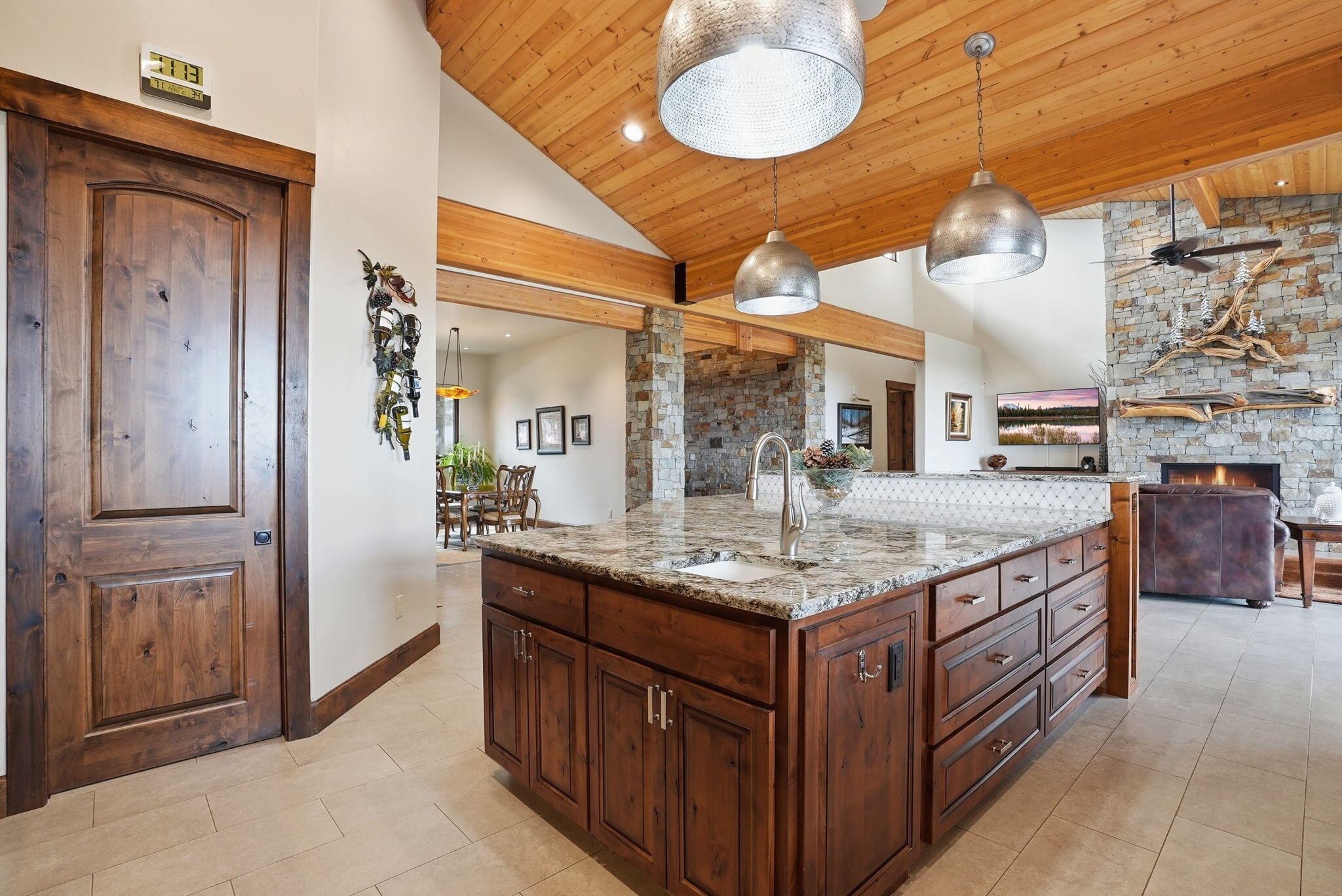3487 NW Greenleaf Way
