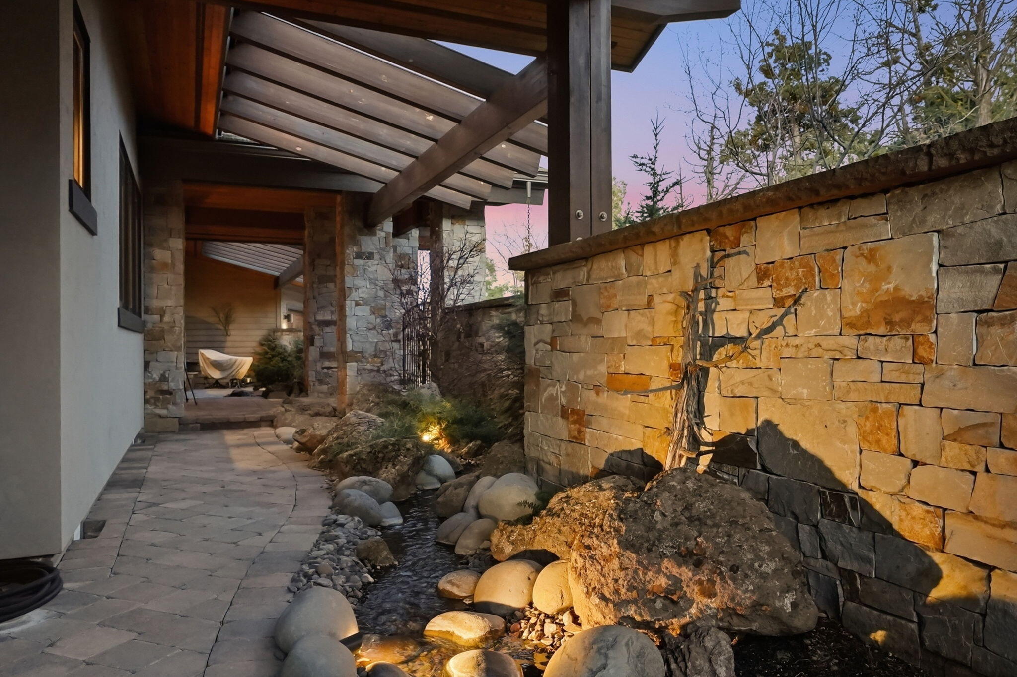 3487 NW Greenleaf Way