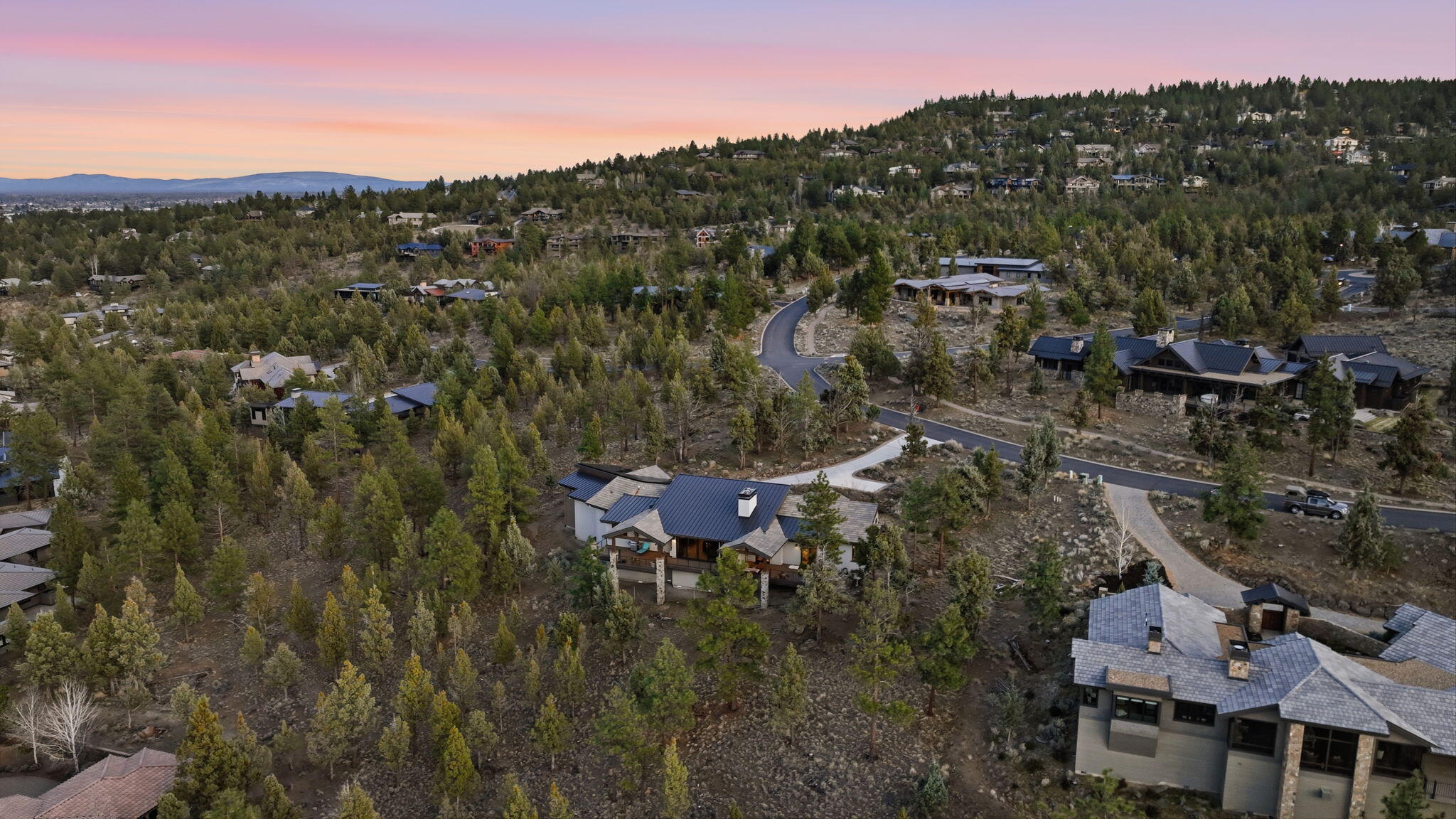 3487 NW Greenleaf Way