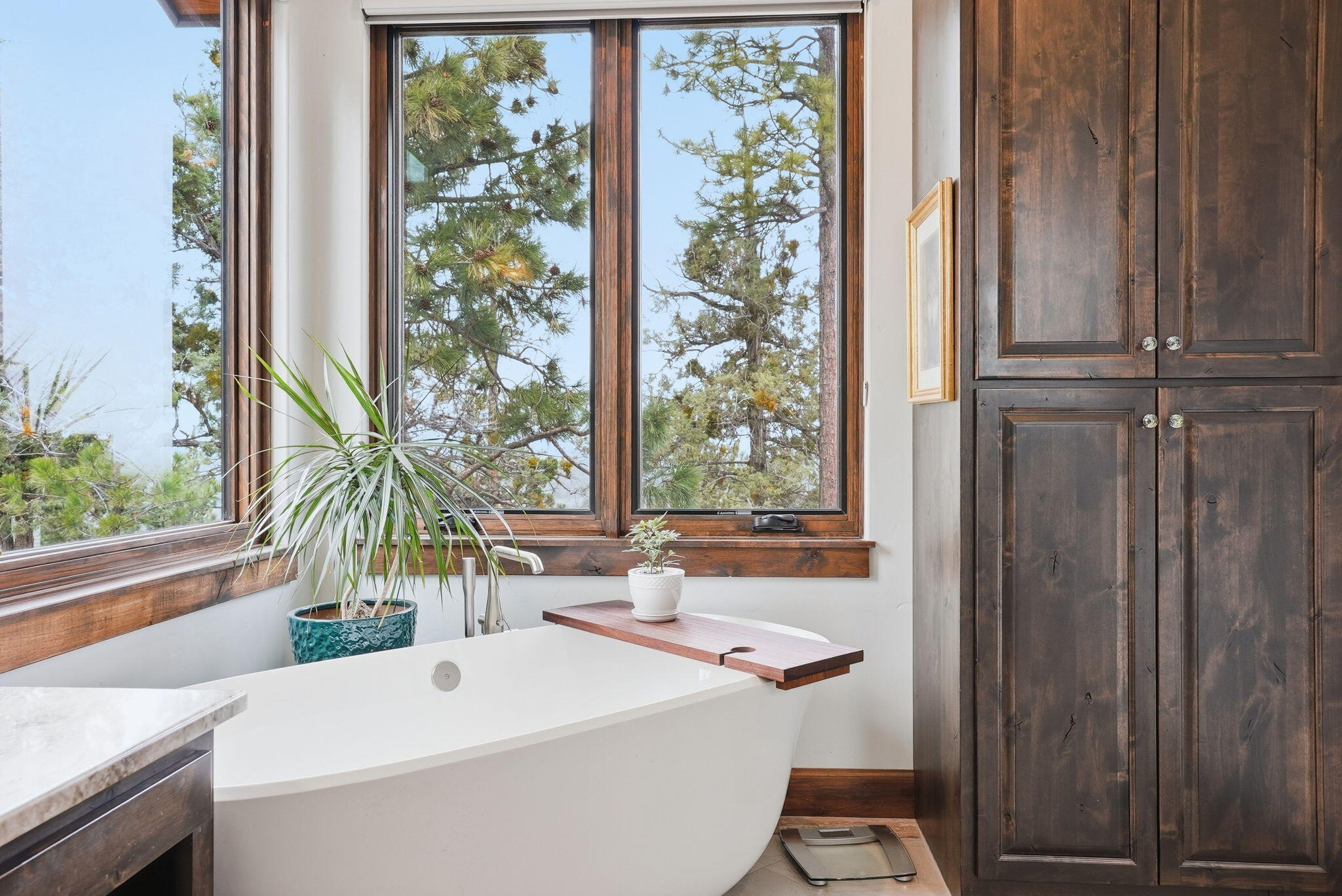 3487 NW Greenleaf Way