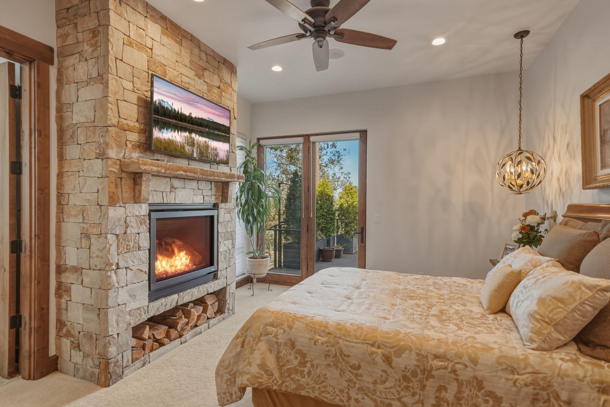 3487 NW Greenleaf Way