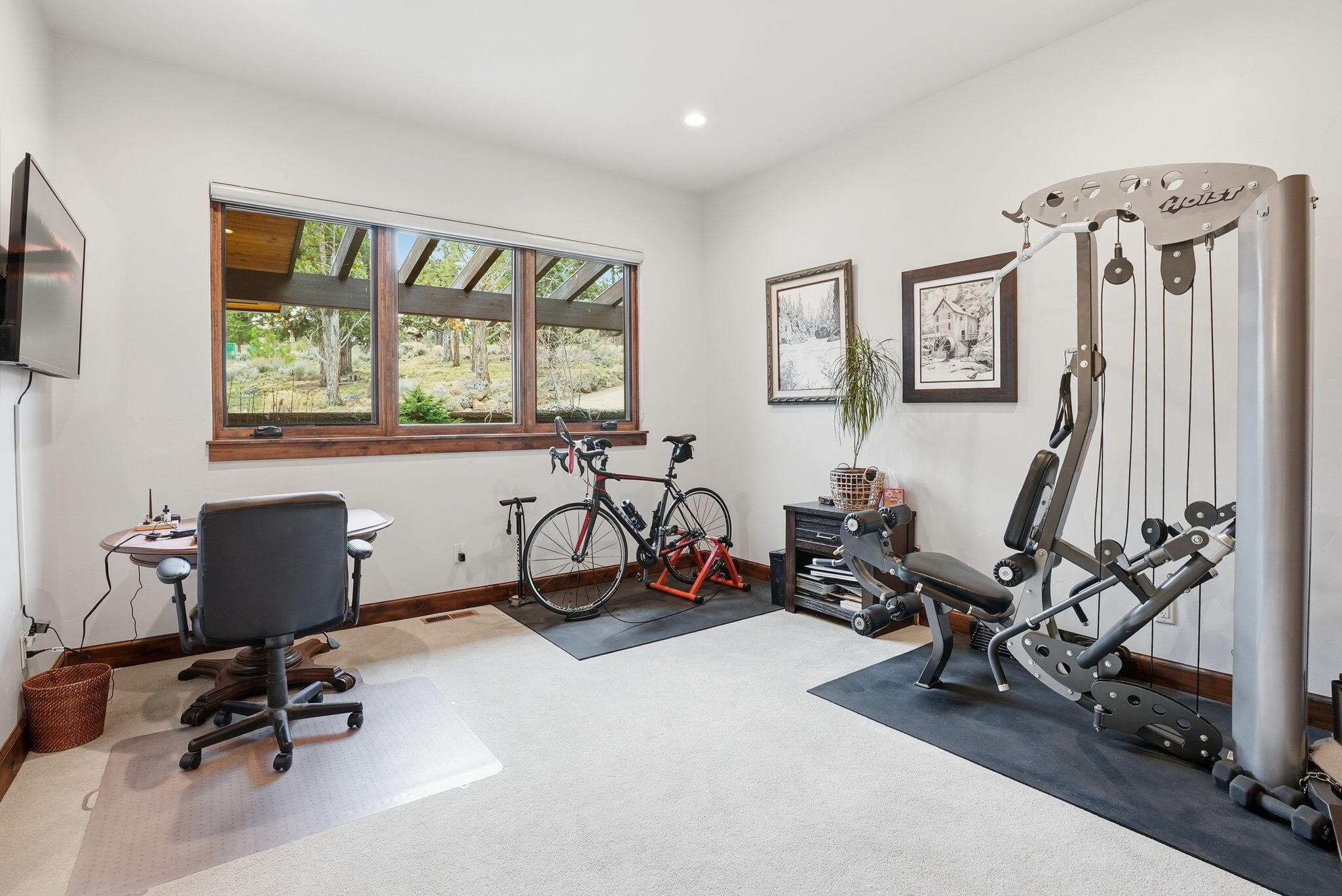 3487 NW Greenleaf Way