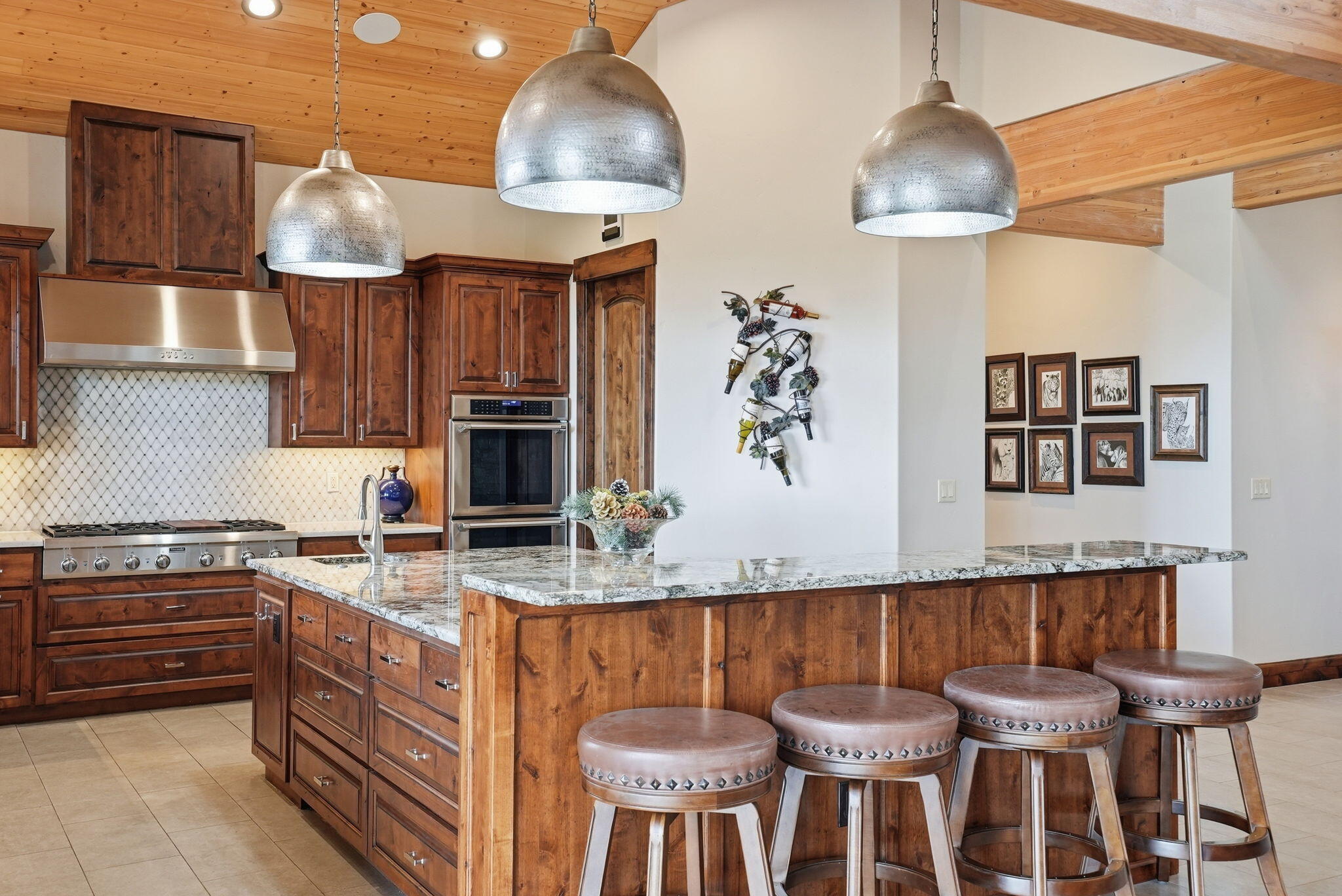 3487 NW Greenleaf Way