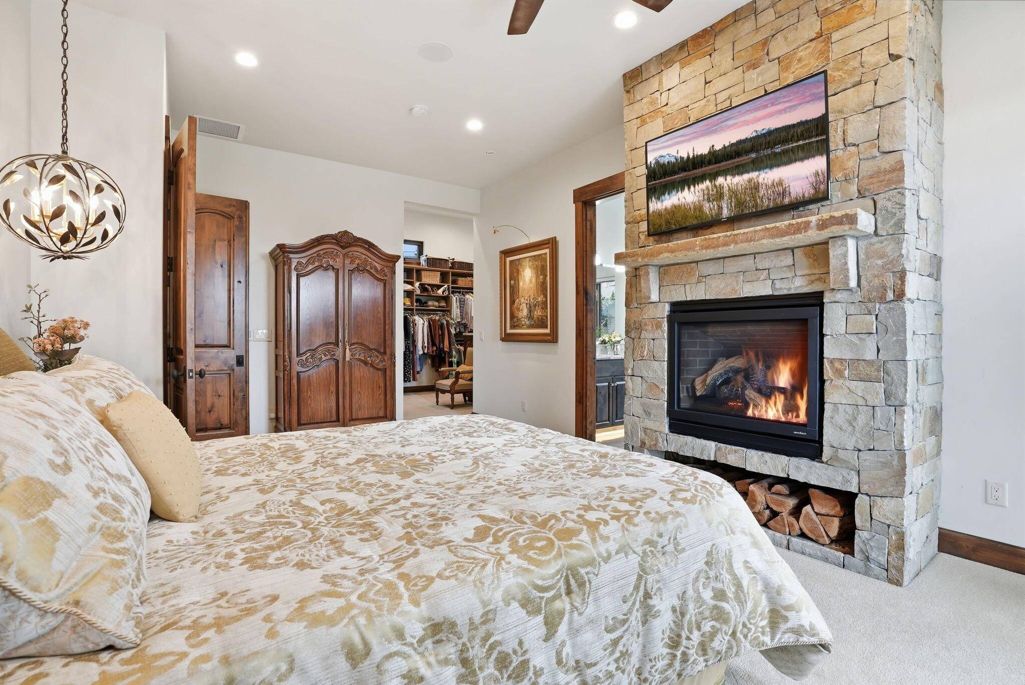 3487 NW Greenleaf Way