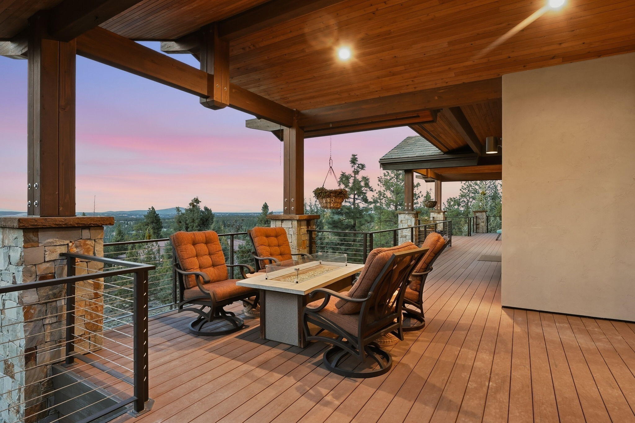 3487 NW Greenleaf Way