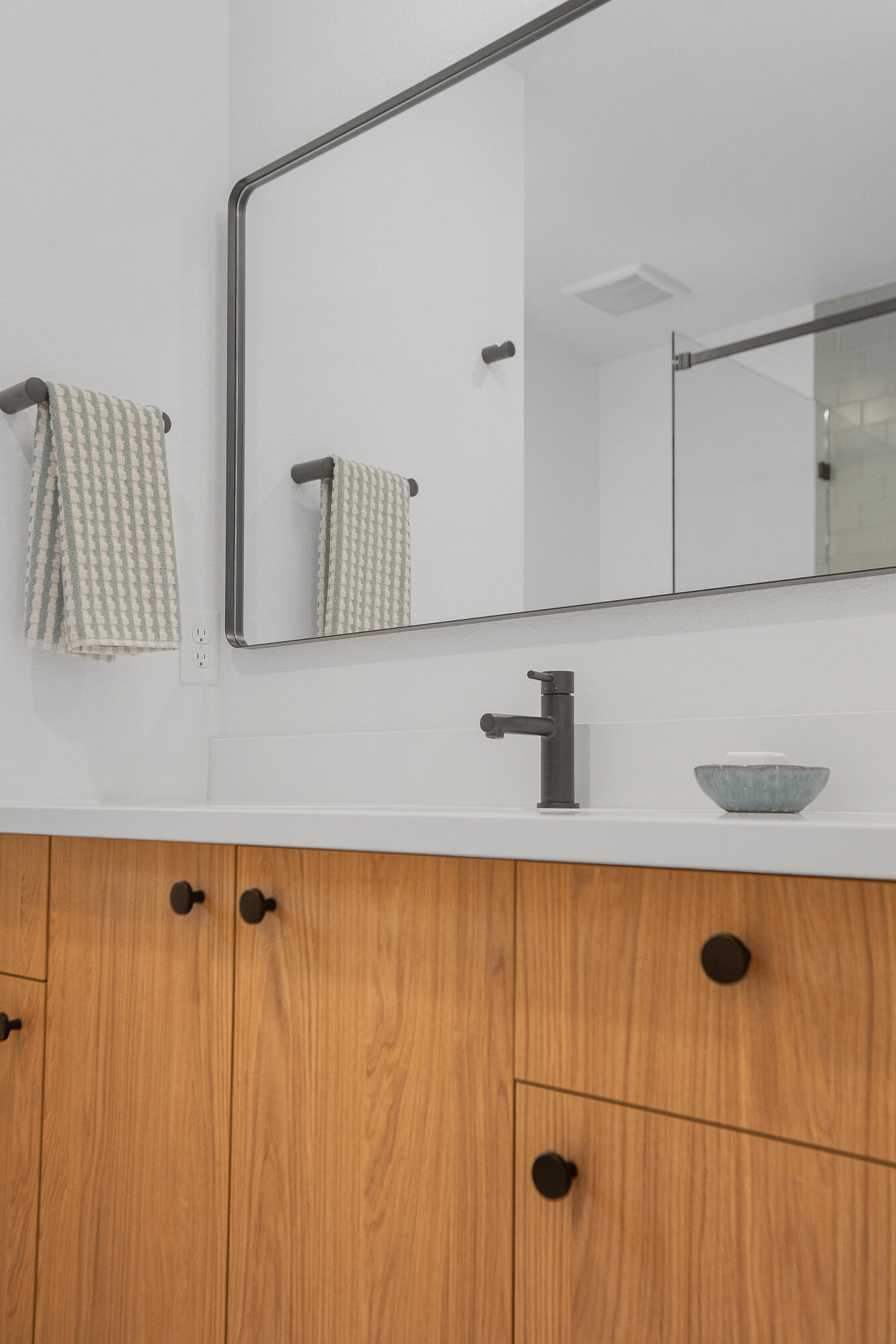 633 NE Marshall Avenue